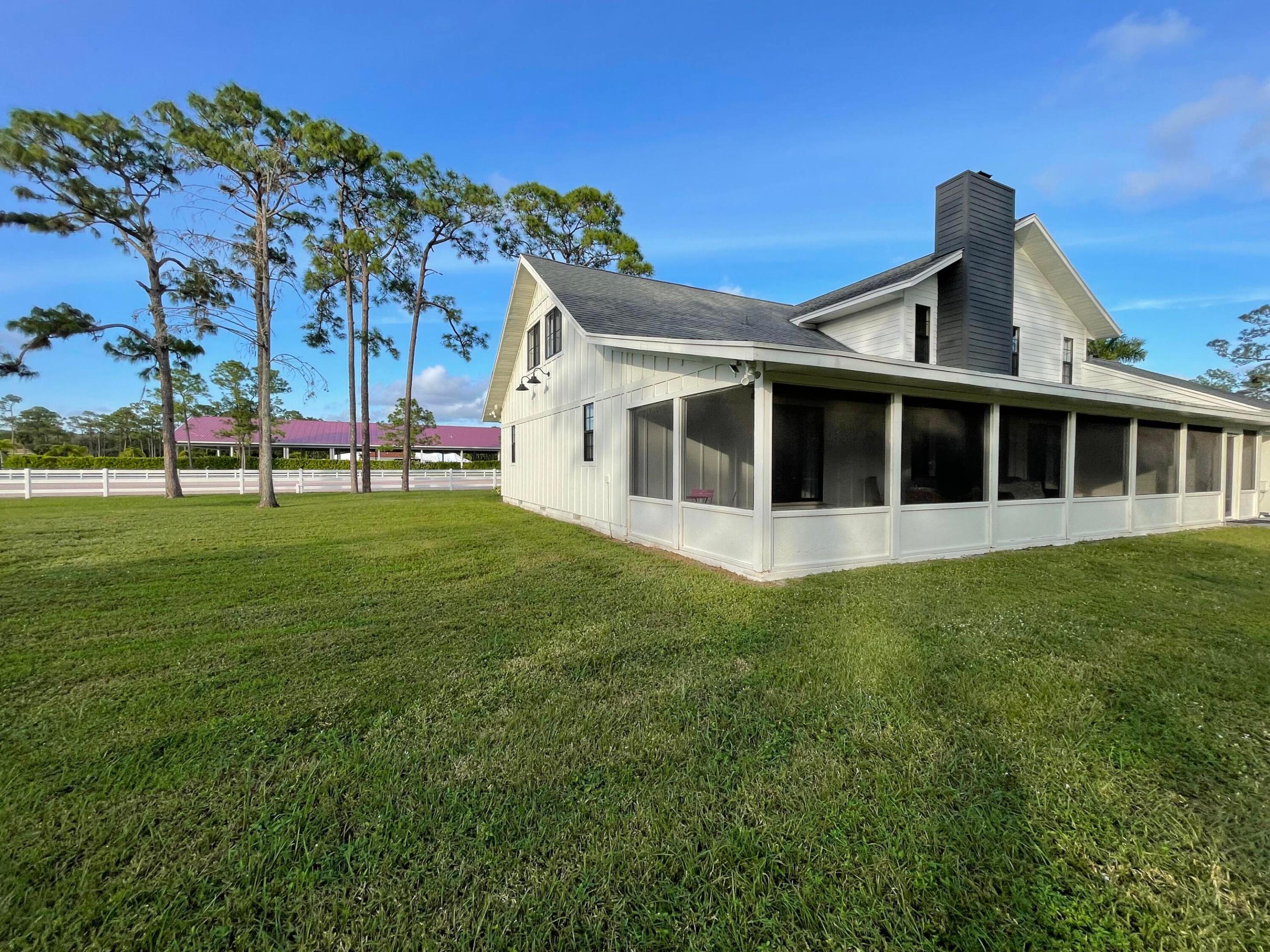 LOXAHATCHEE GROVES - Residential