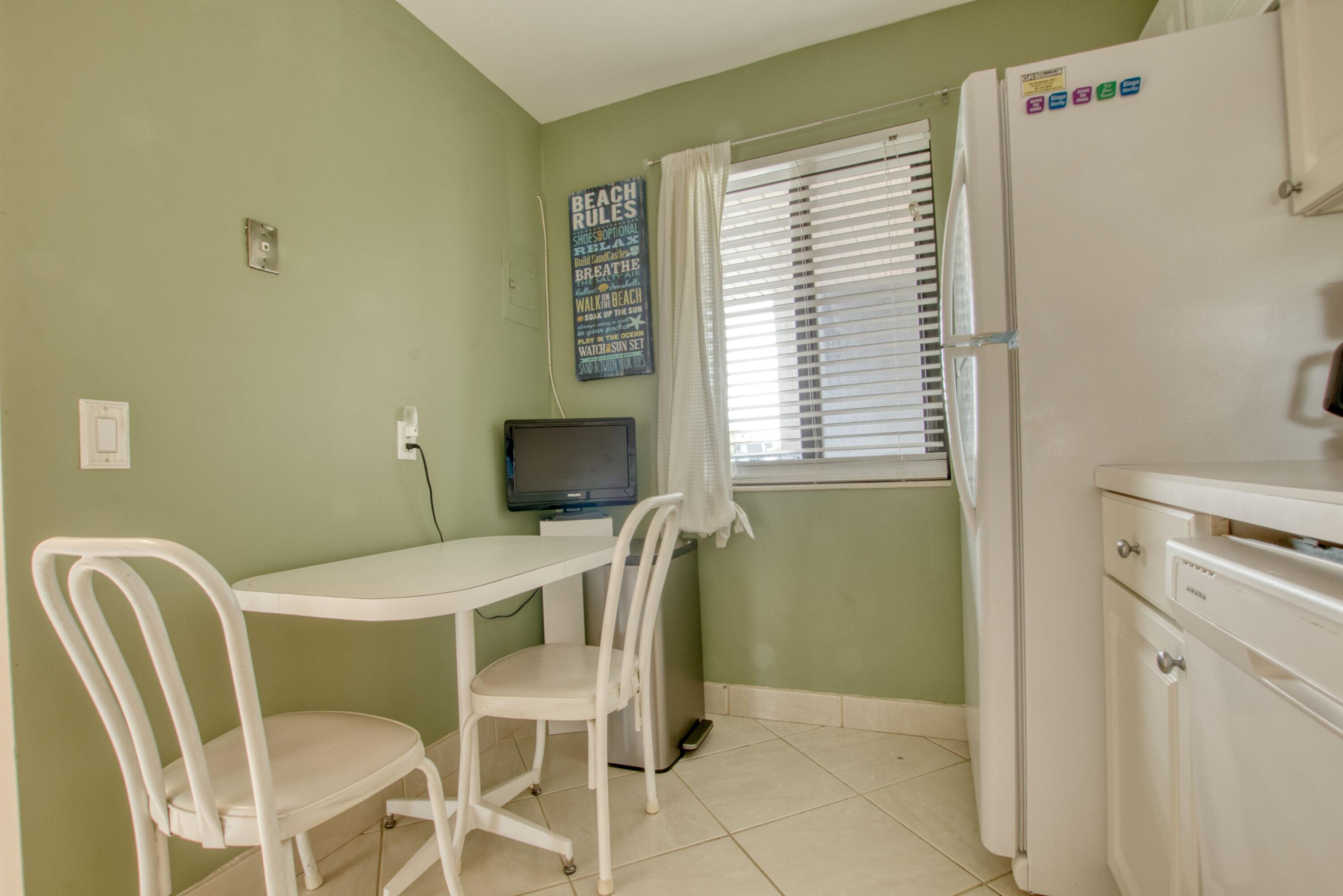 FOUNTAINS OF PALM BEACH CONDO 5 - Residential