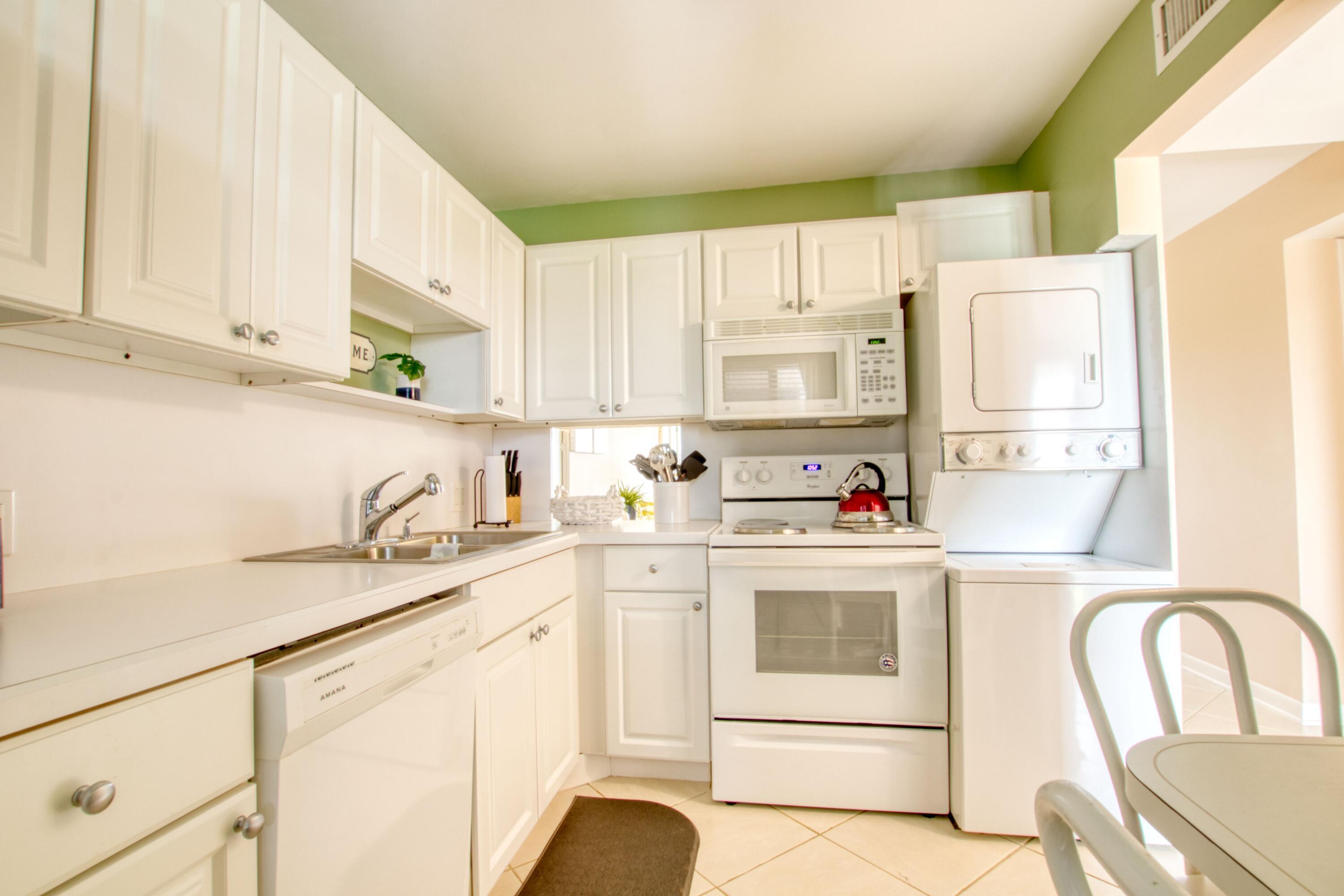 FOUNTAINS OF PALM BEACH CONDO 5 - Residential