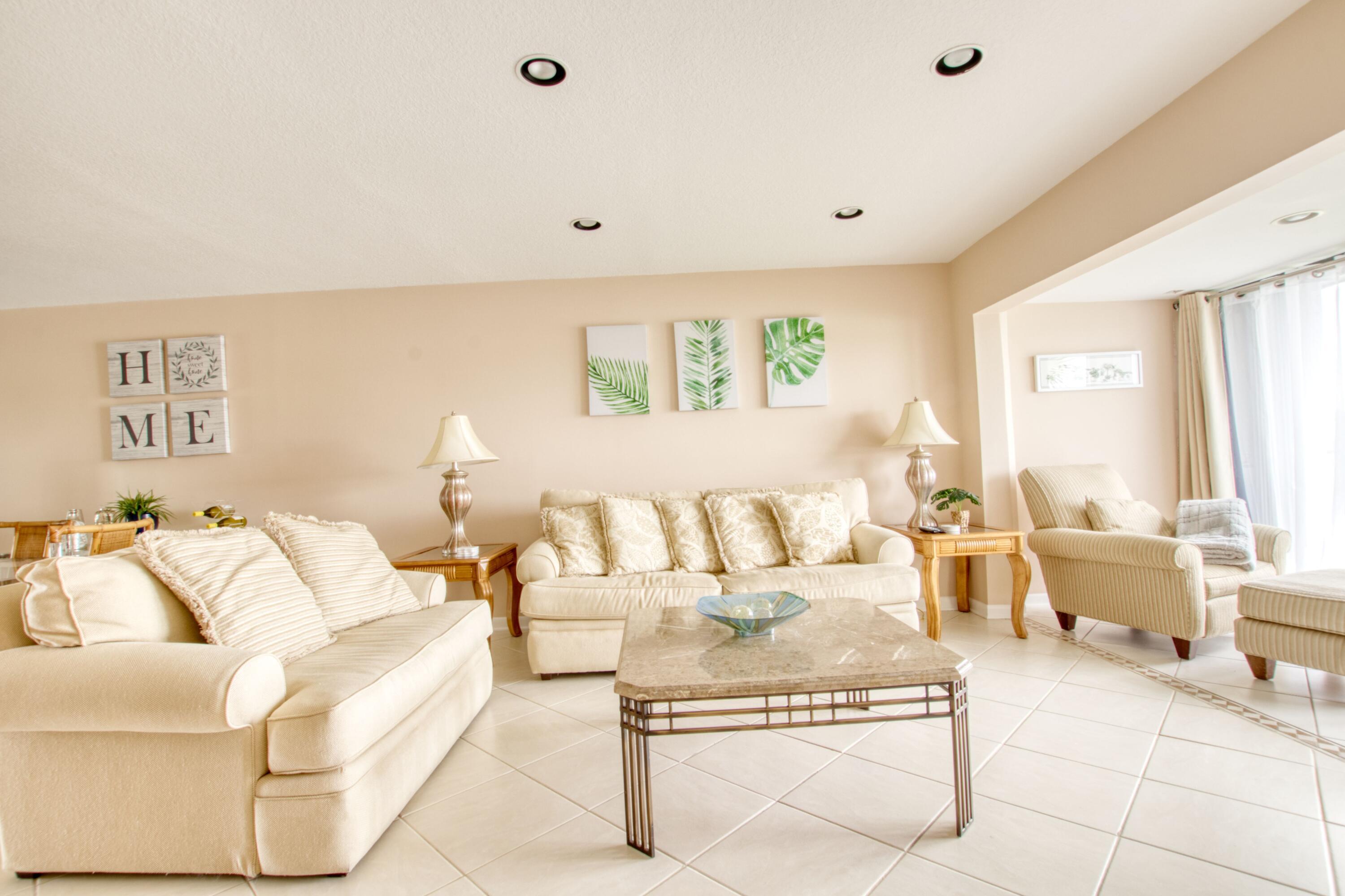 FOUNTAINS OF PALM BEACH CONDO 5 - Residential