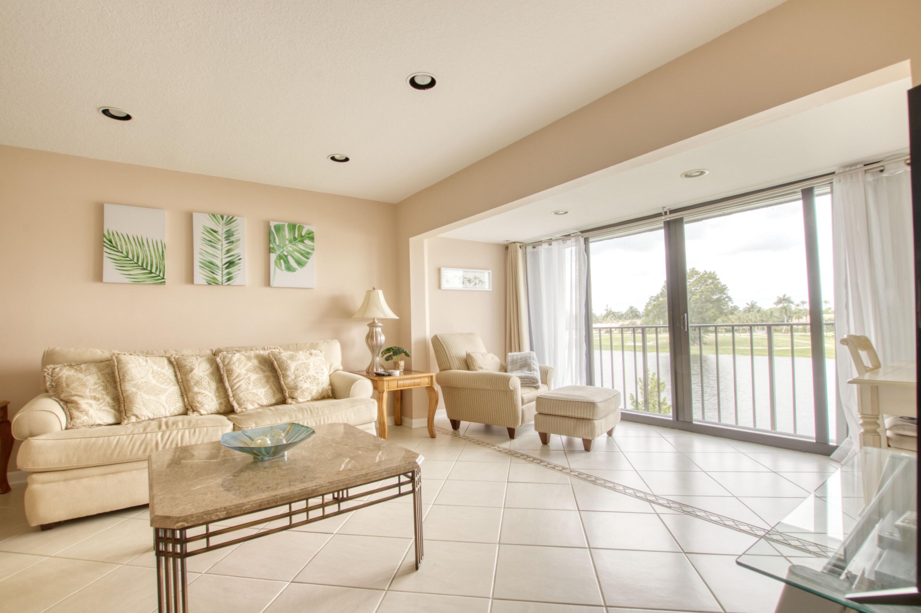 FOUNTAINS OF PALM BEACH CONDO 5 - Residential