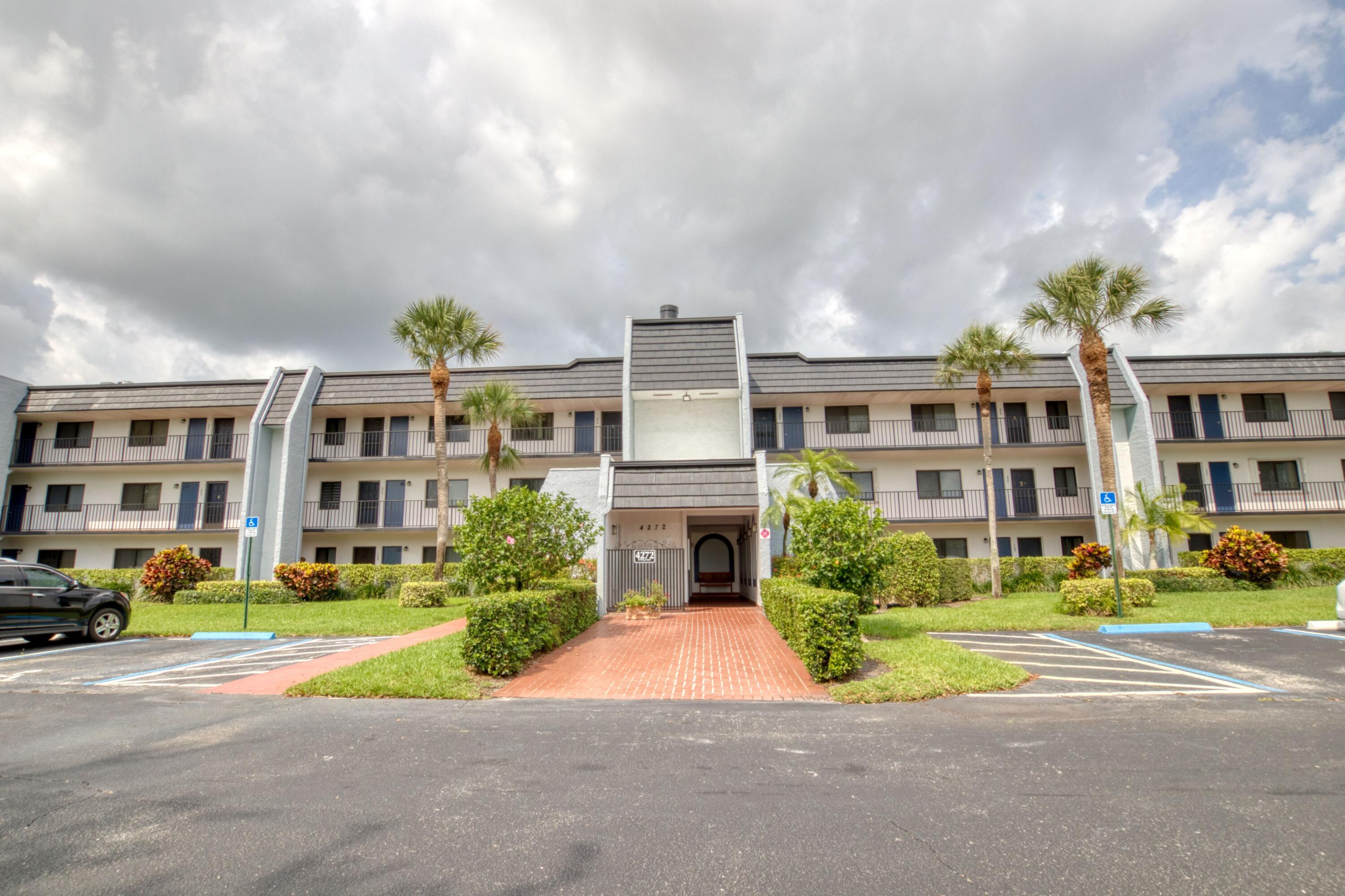 FOUNTAINS OF PALM BEACH CONDO 5 - Residential