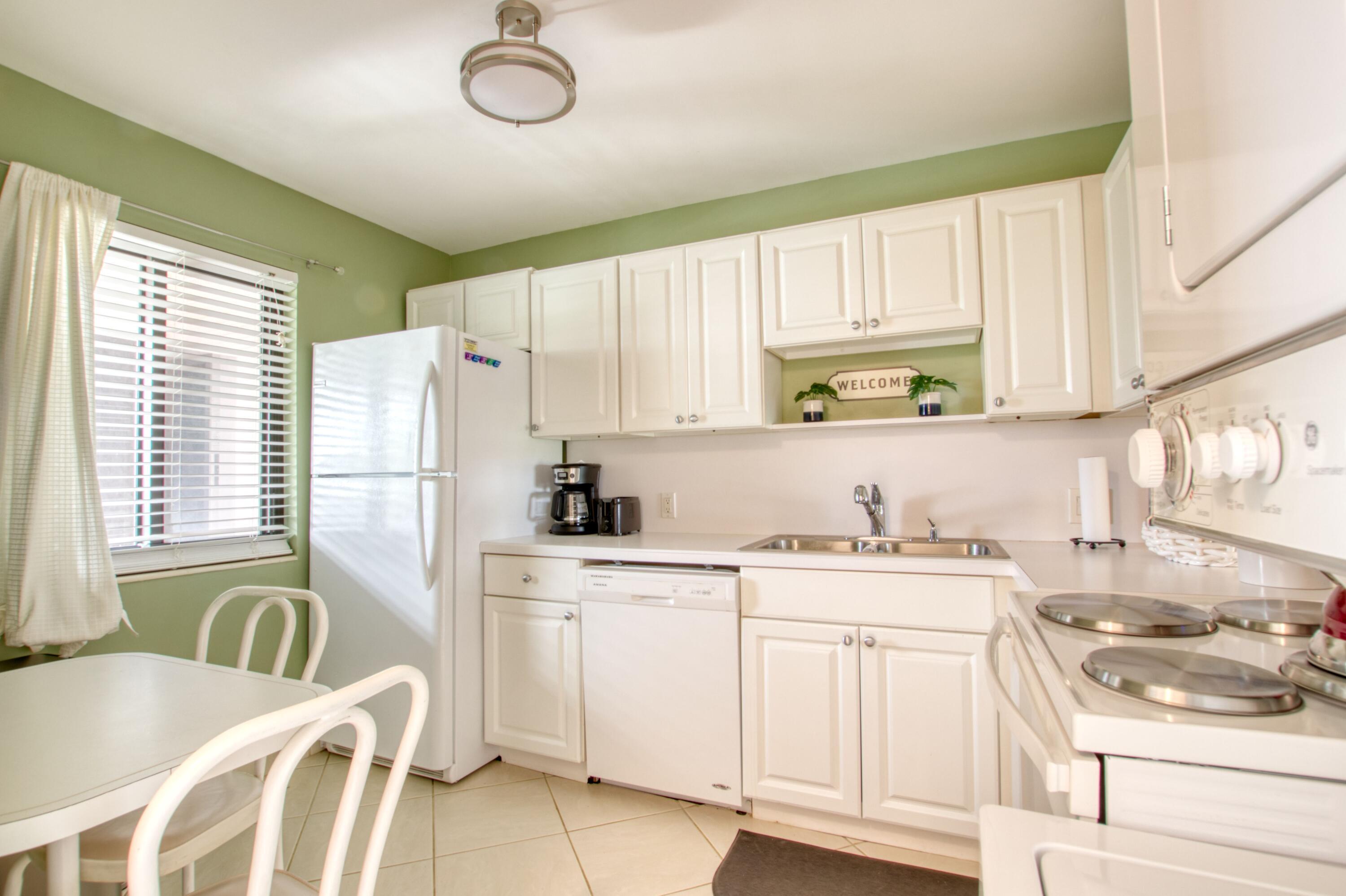FOUNTAINS OF PALM BEACH CONDO 5 - Residential