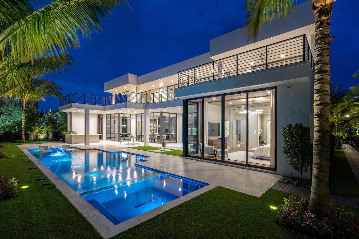 ROYAL PALM YACHT & COUNTRY CLUB - Residential