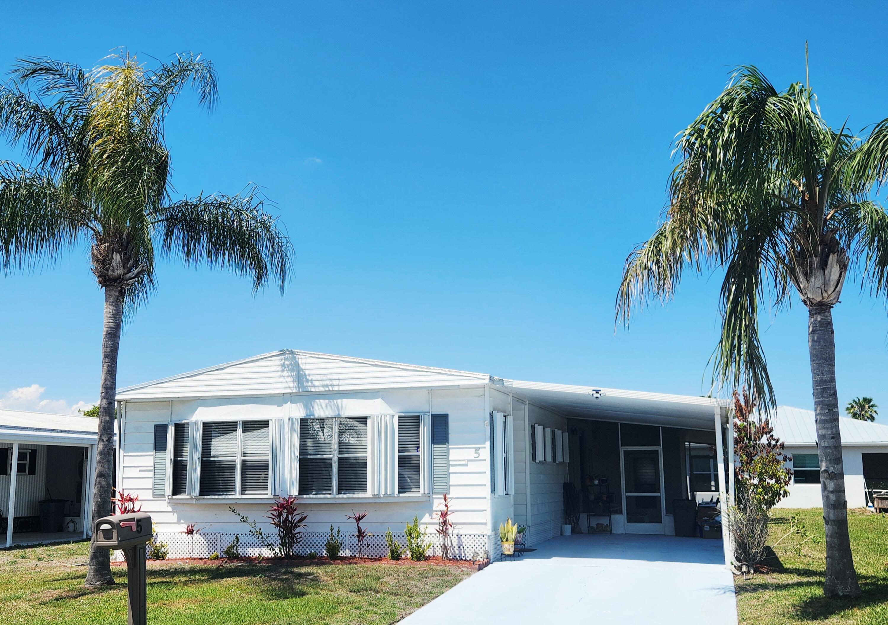 Spanish Lakes Riverfront - Residential