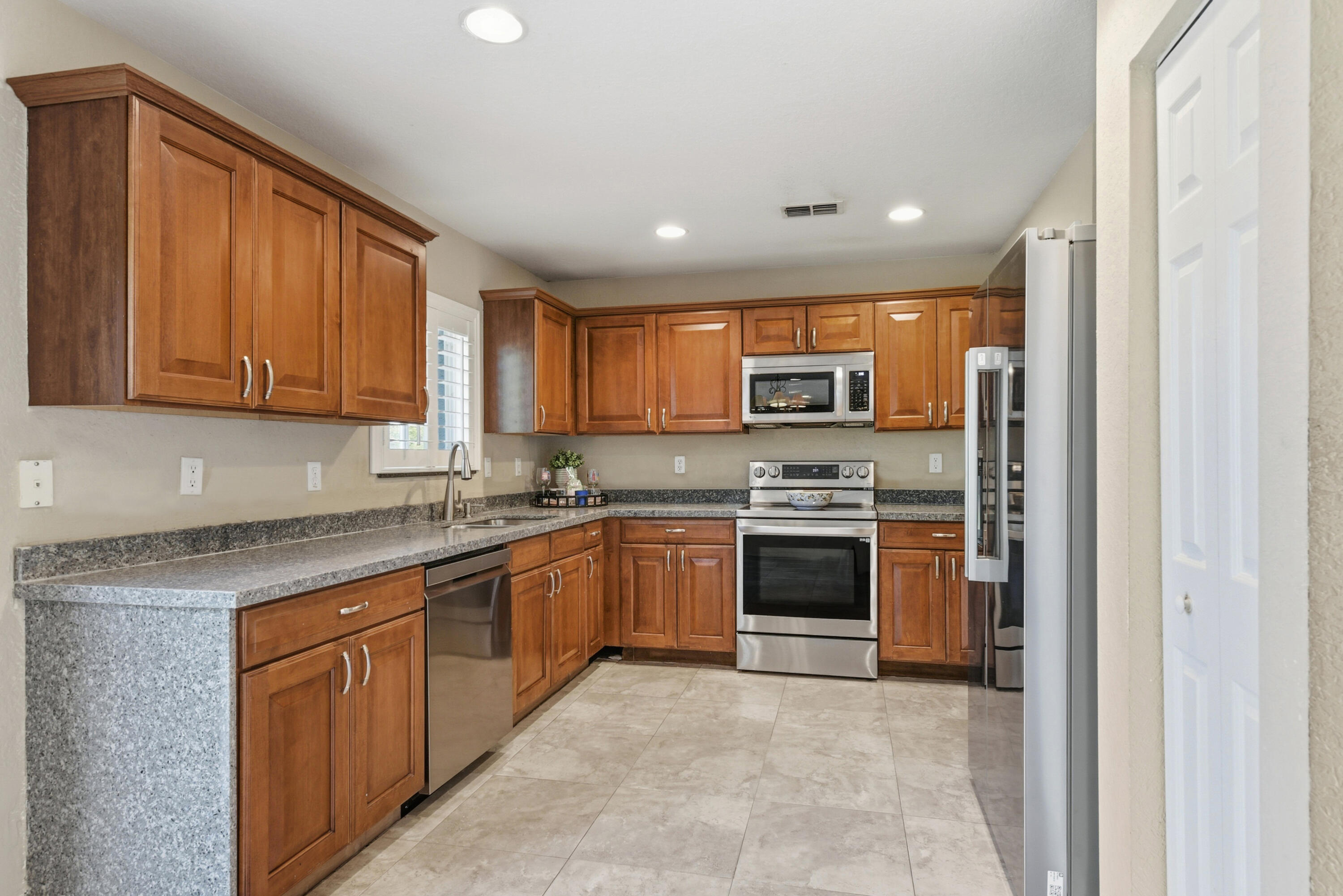 FOURTH  REPLAT OF PORTOFINO ISLES - Residential