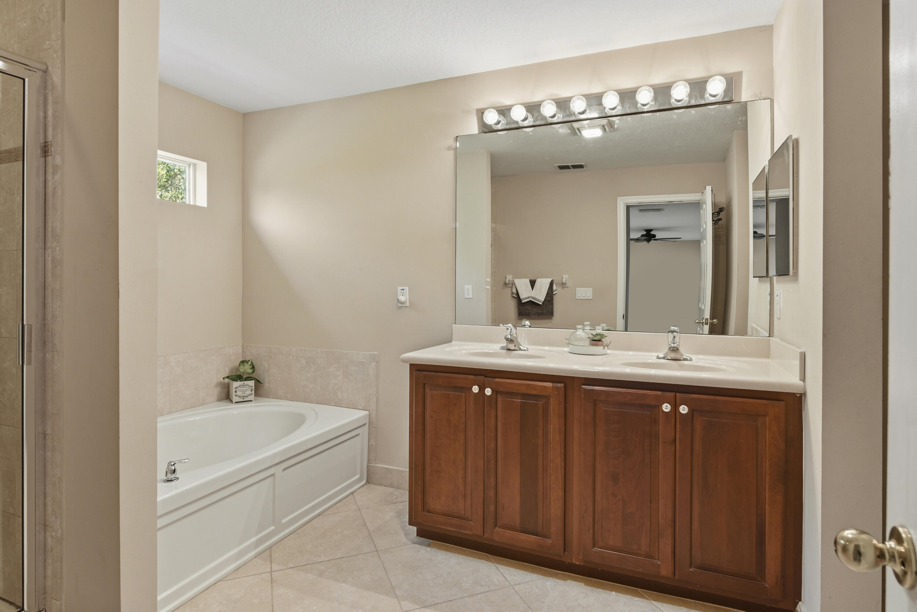 FOURTH  REPLAT OF PORTOFINO ISLES - Residential