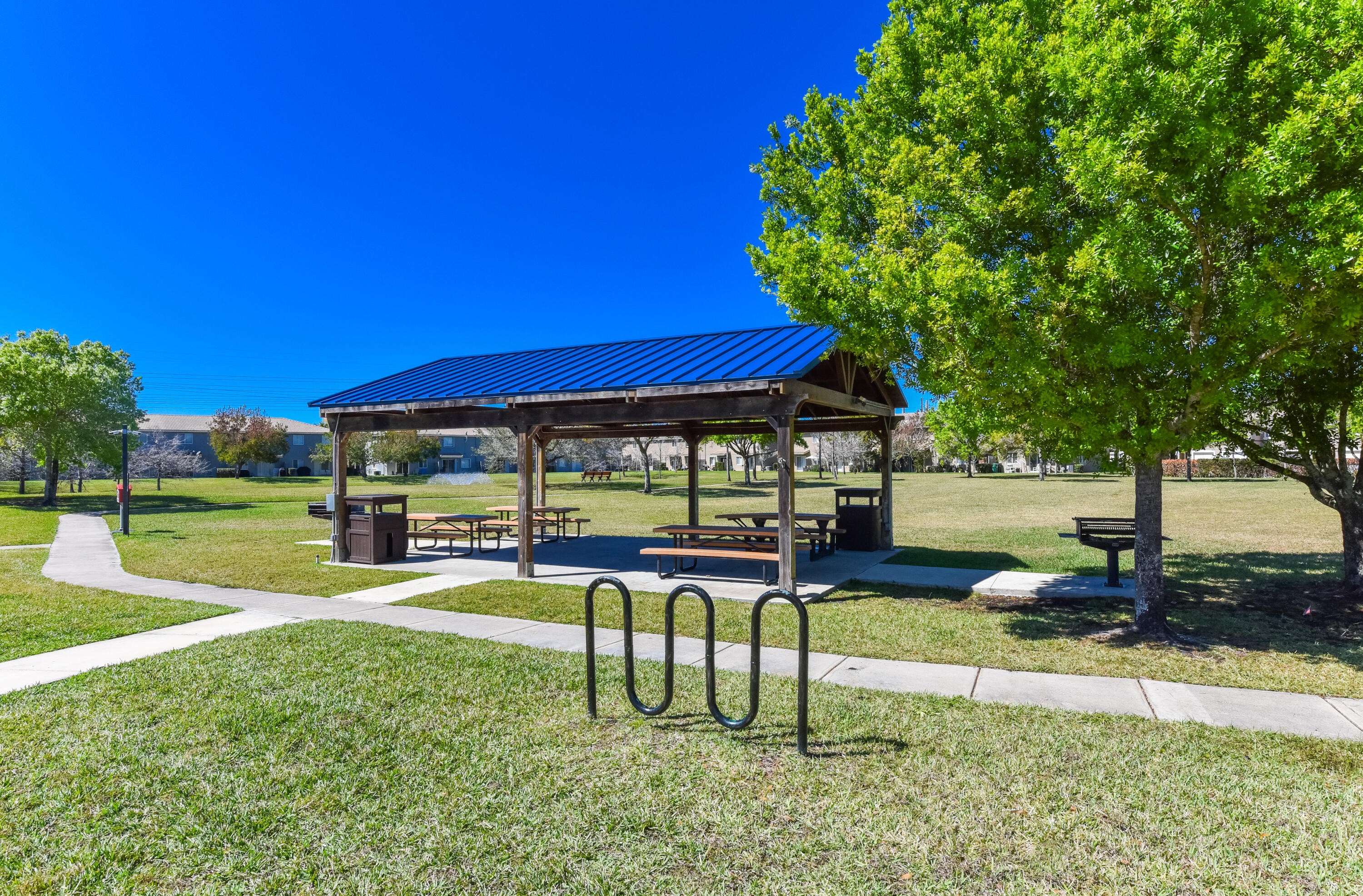 FOURTH  REPLAT OF PORTOFINO ISLES - Residential