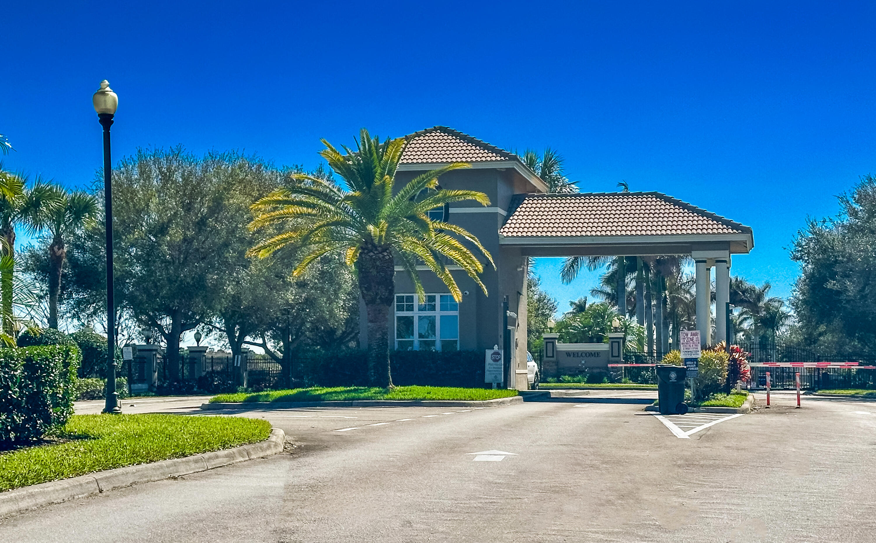 FOURTH  REPLAT OF PORTOFINO ISLES - Residential