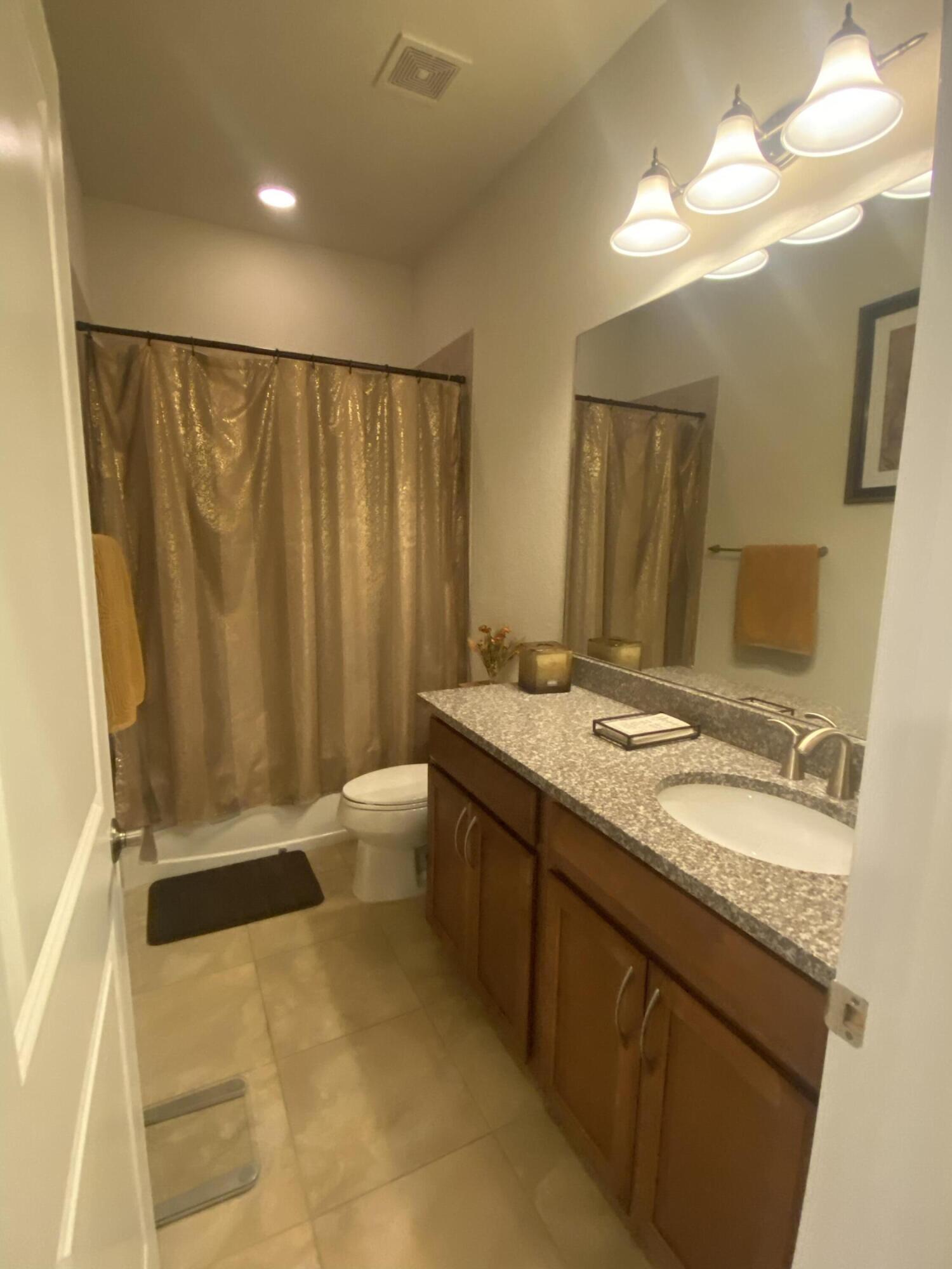 HILLCREST COUNTRY CLUB NORTH - Residential