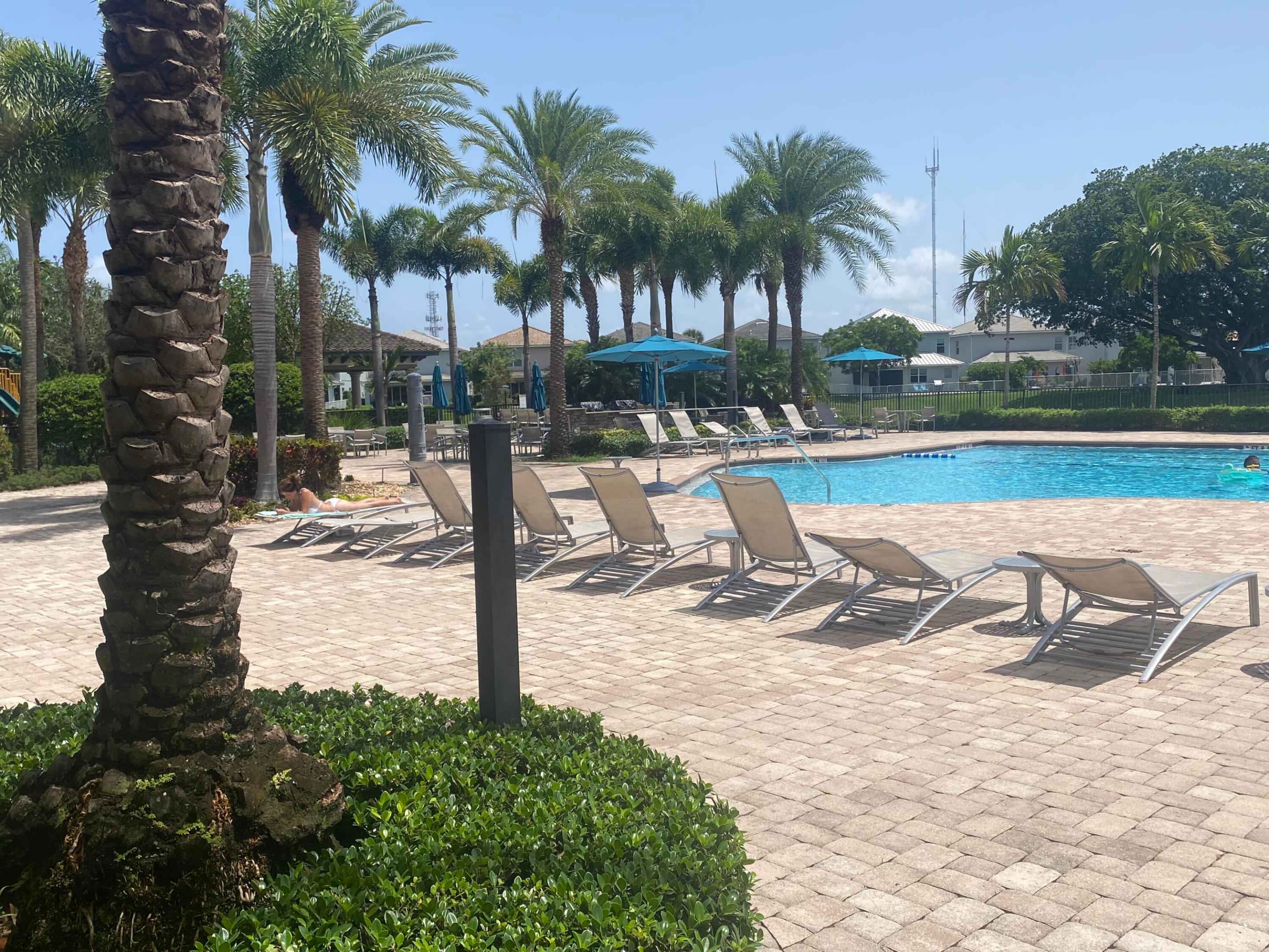 HILLCREST COUNTRY CLUB NORTH - Residential