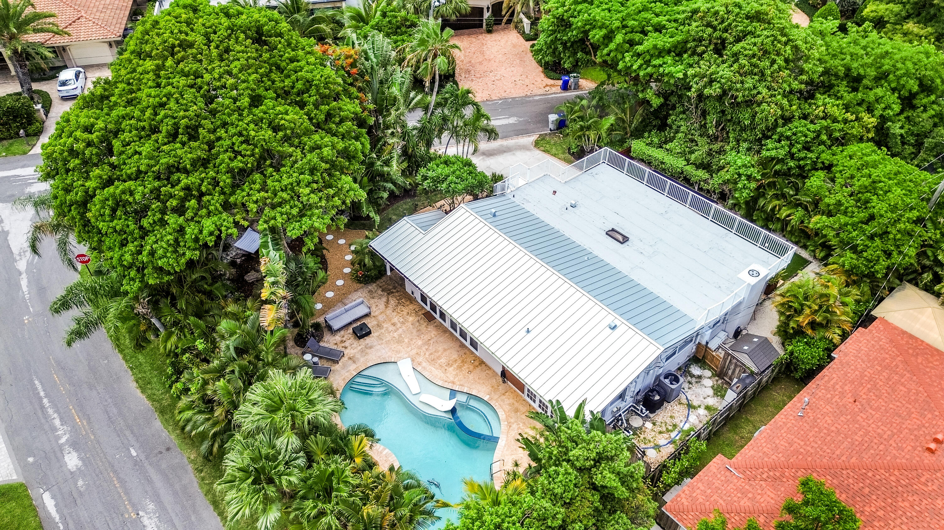 HILLSBORO SHORES SEC - Residential