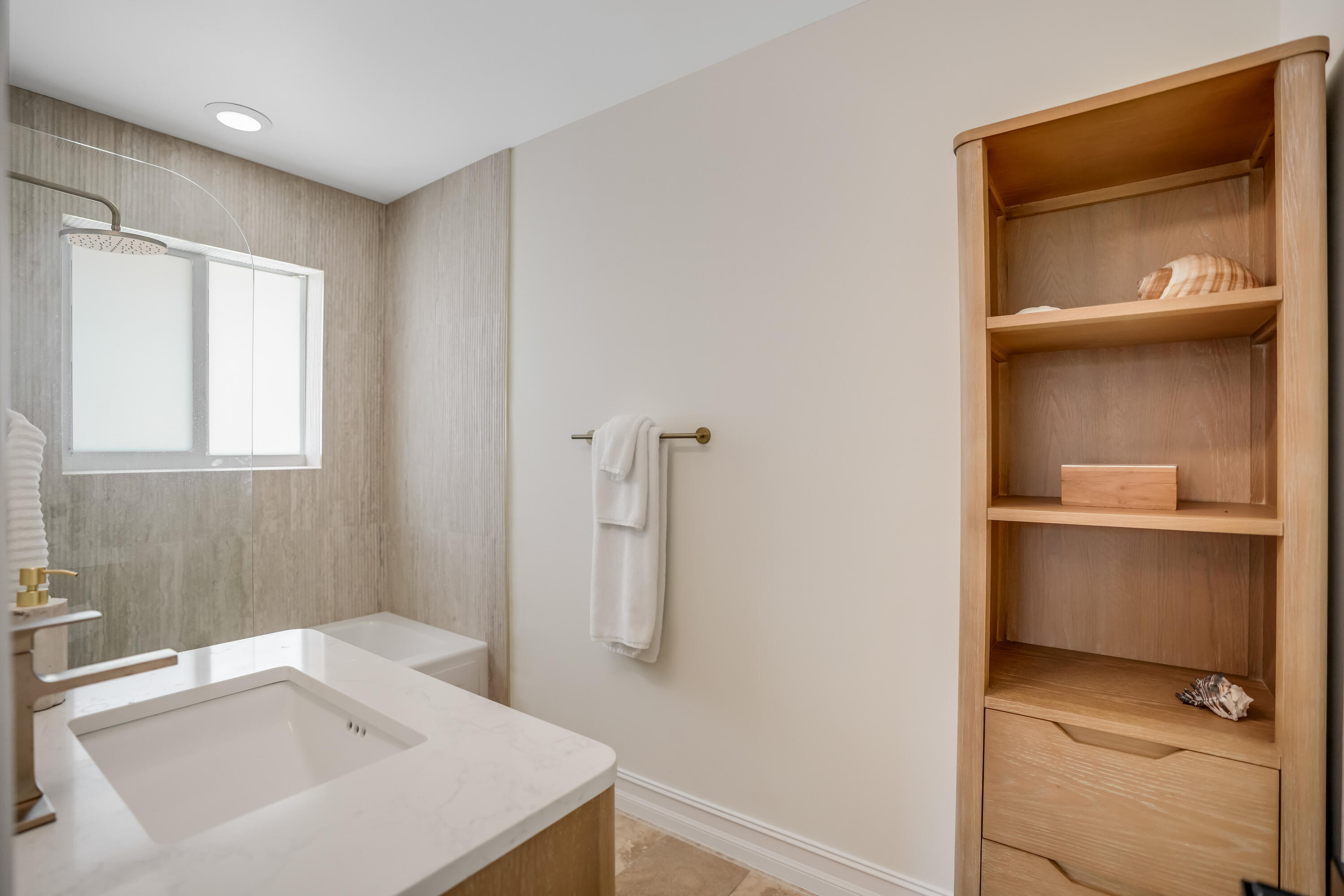 HILLSBORO SHORES SEC - Residential