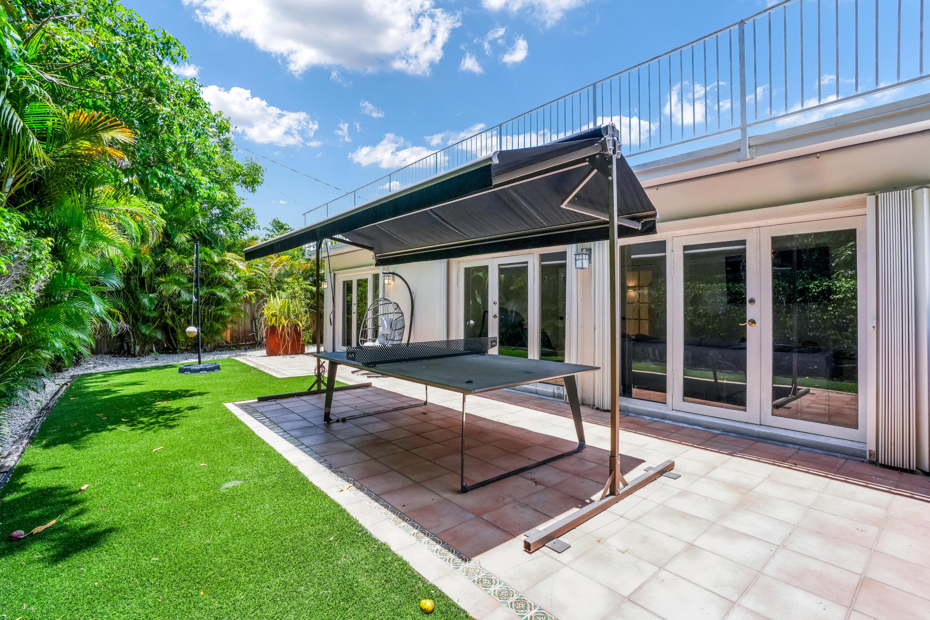 HILLSBORO SHORES SEC - Residential