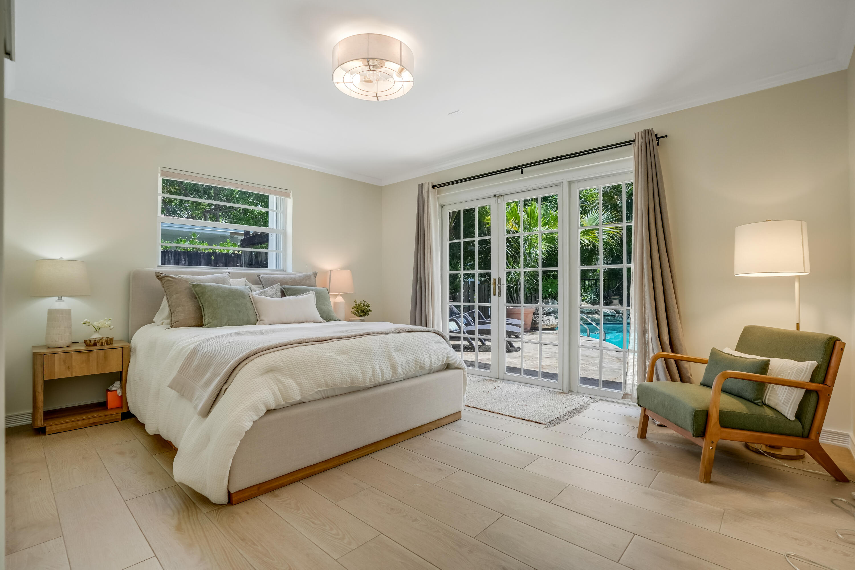 HILLSBORO SHORES SEC - Residential