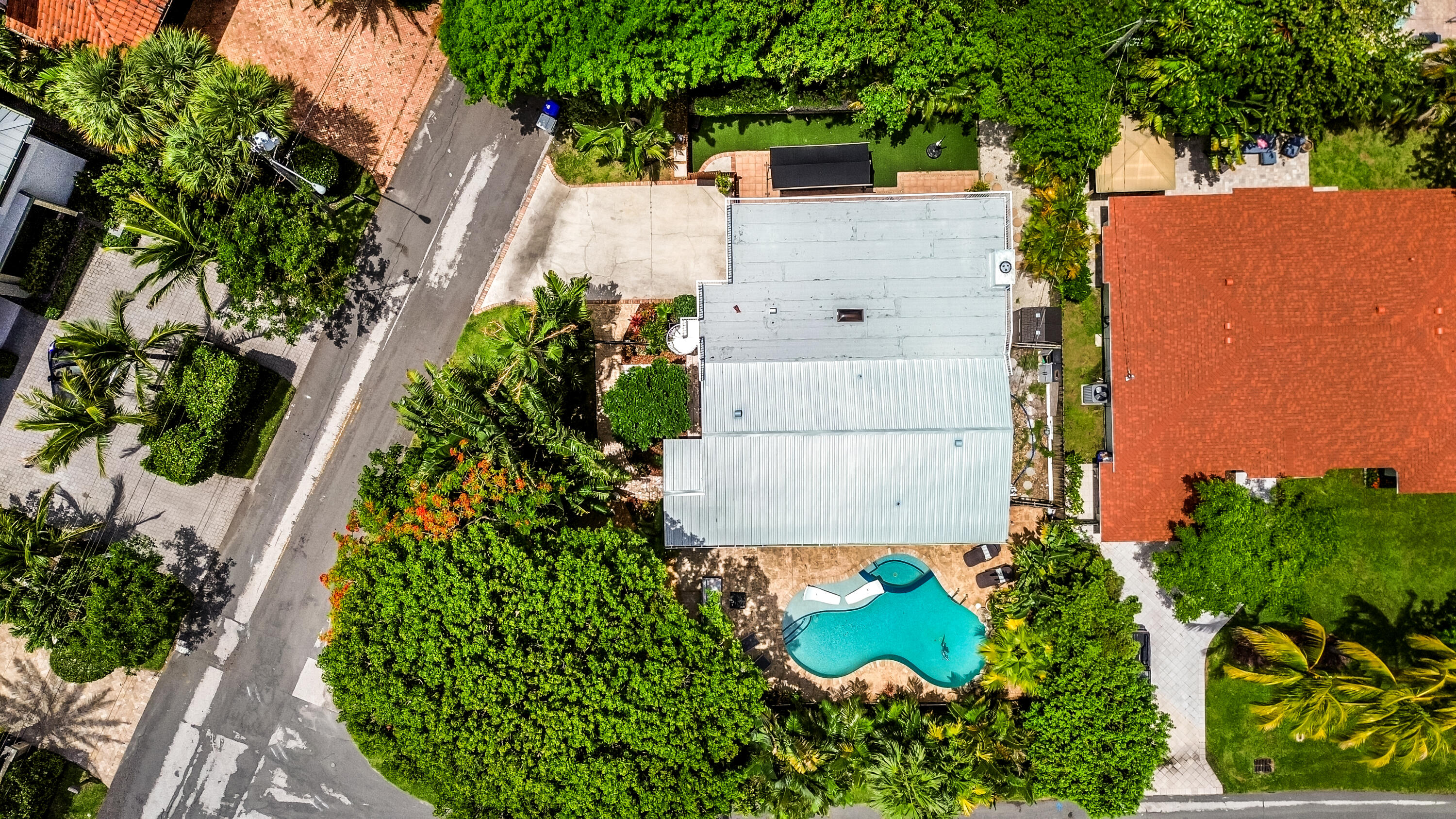 HILLSBORO SHORES SEC - Residential