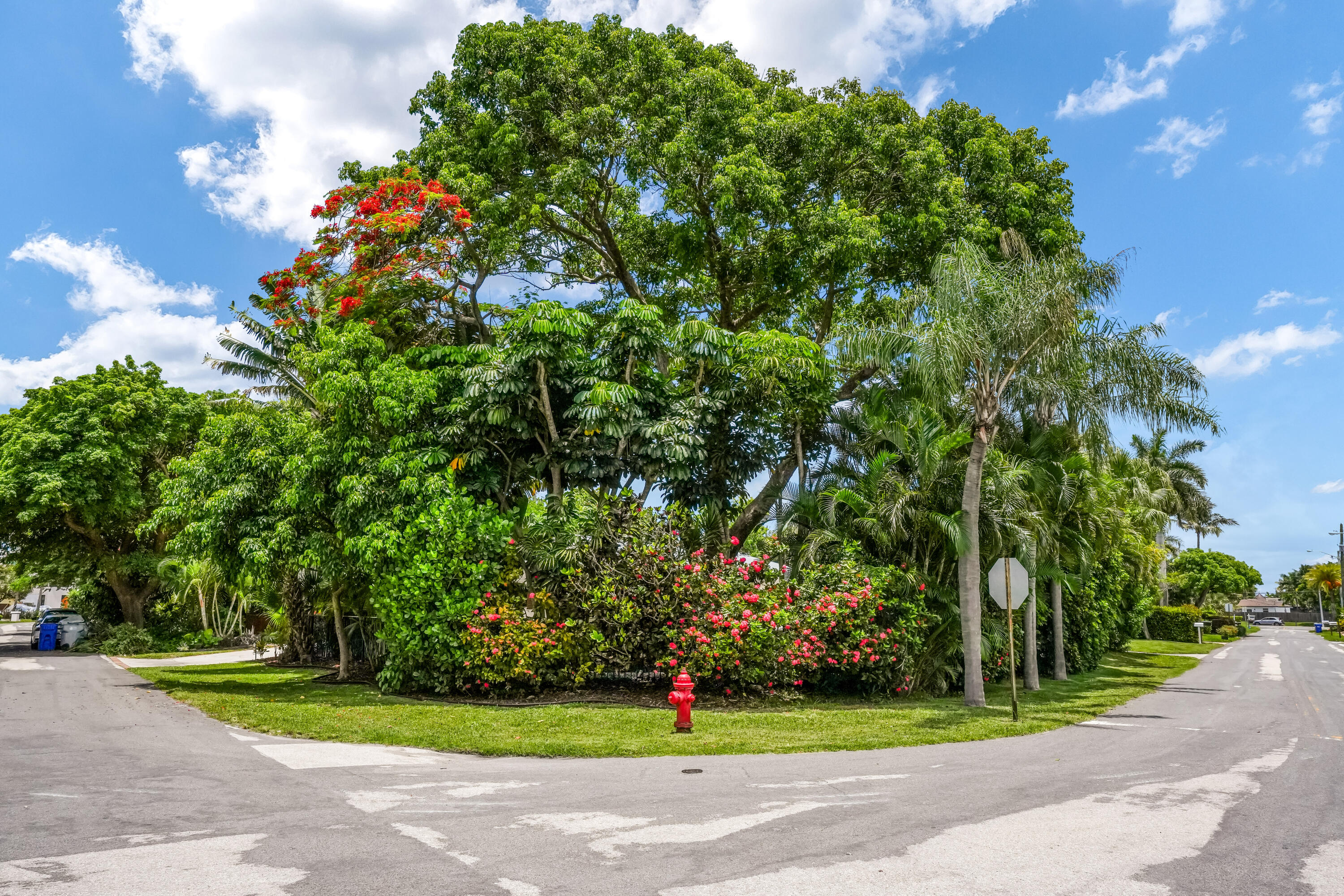 HILLSBORO SHORES SEC - Residential