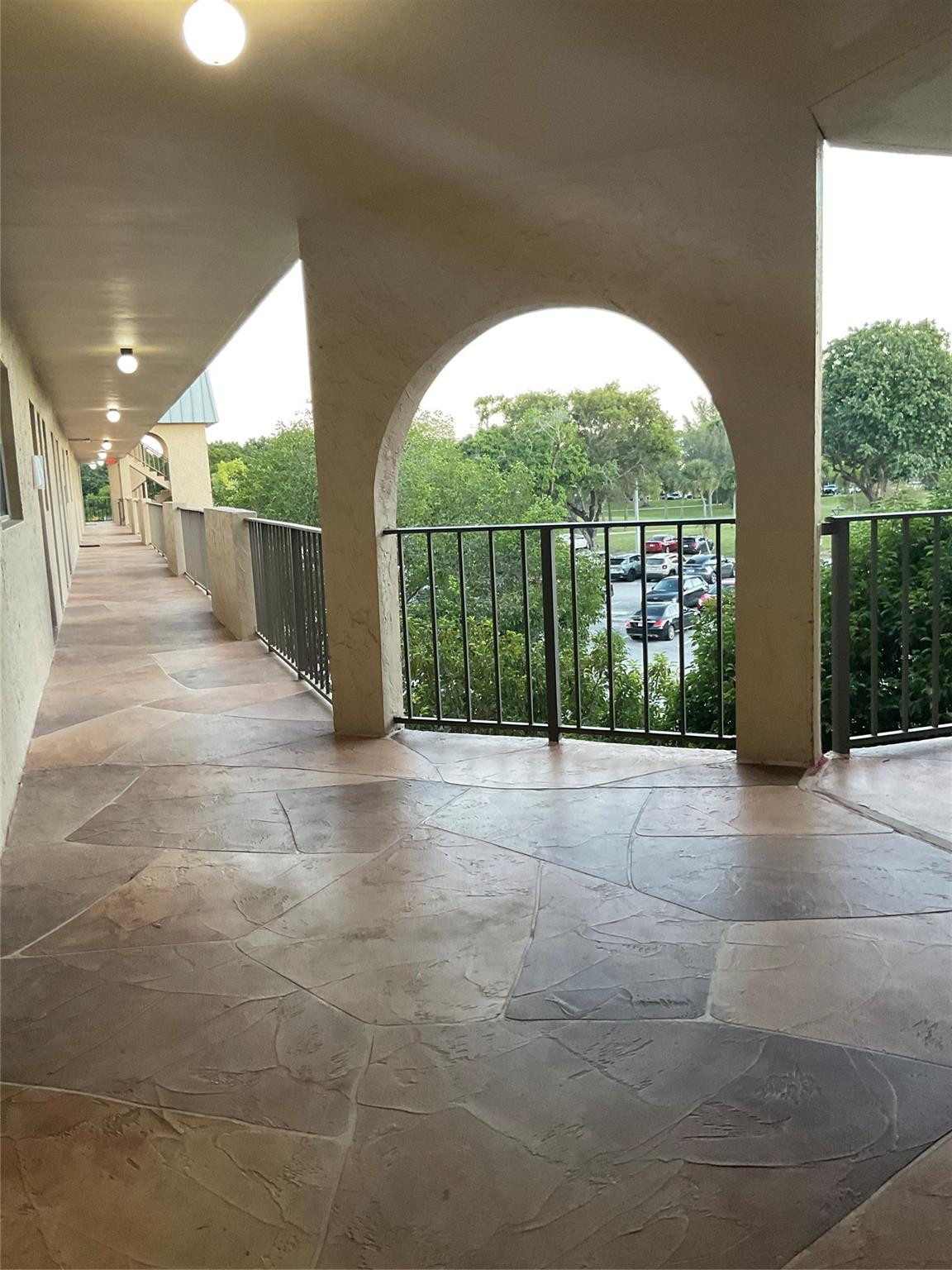 INVERRARY COUNTRY CLUB - Residential