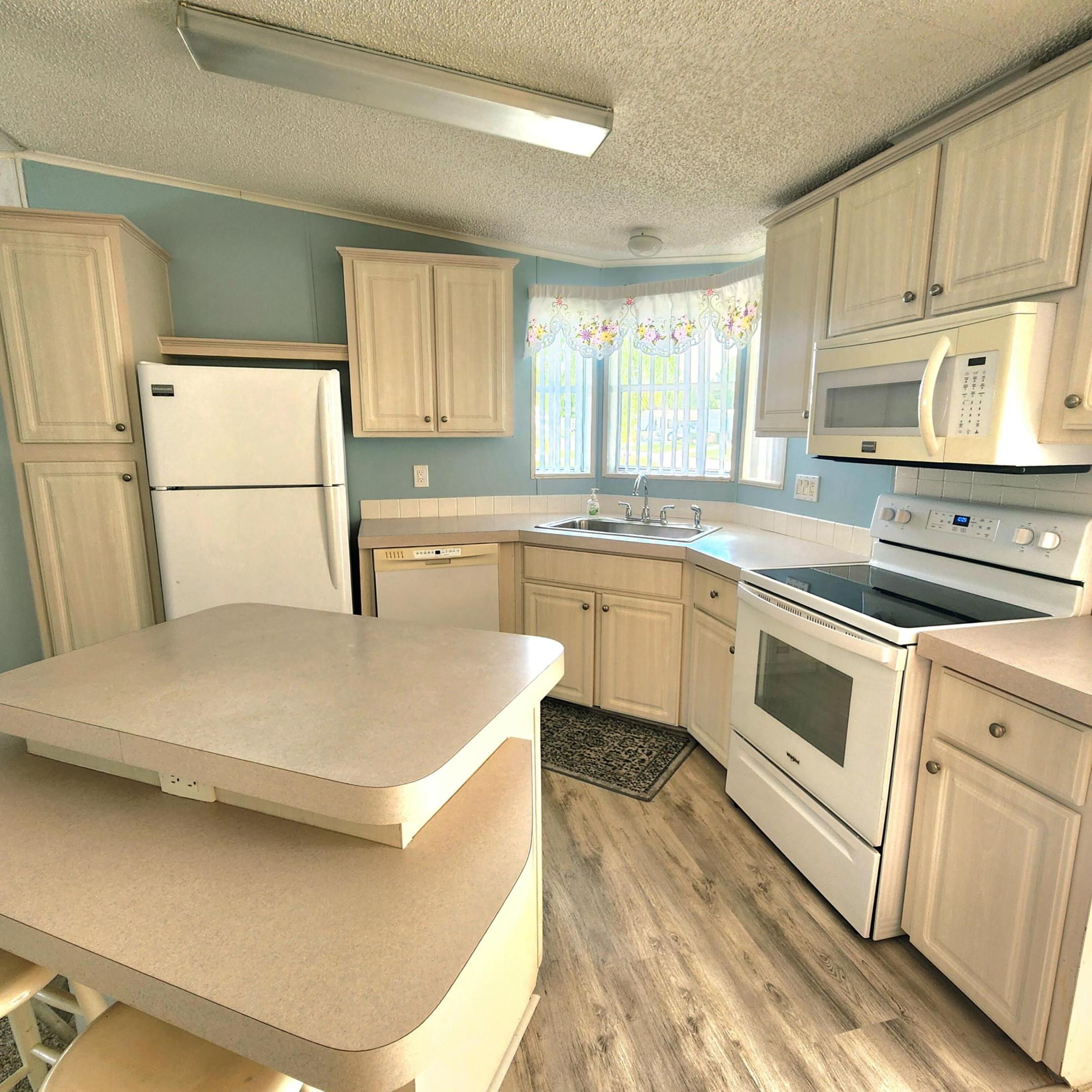 Spanish Lakes Golf Village - Residential