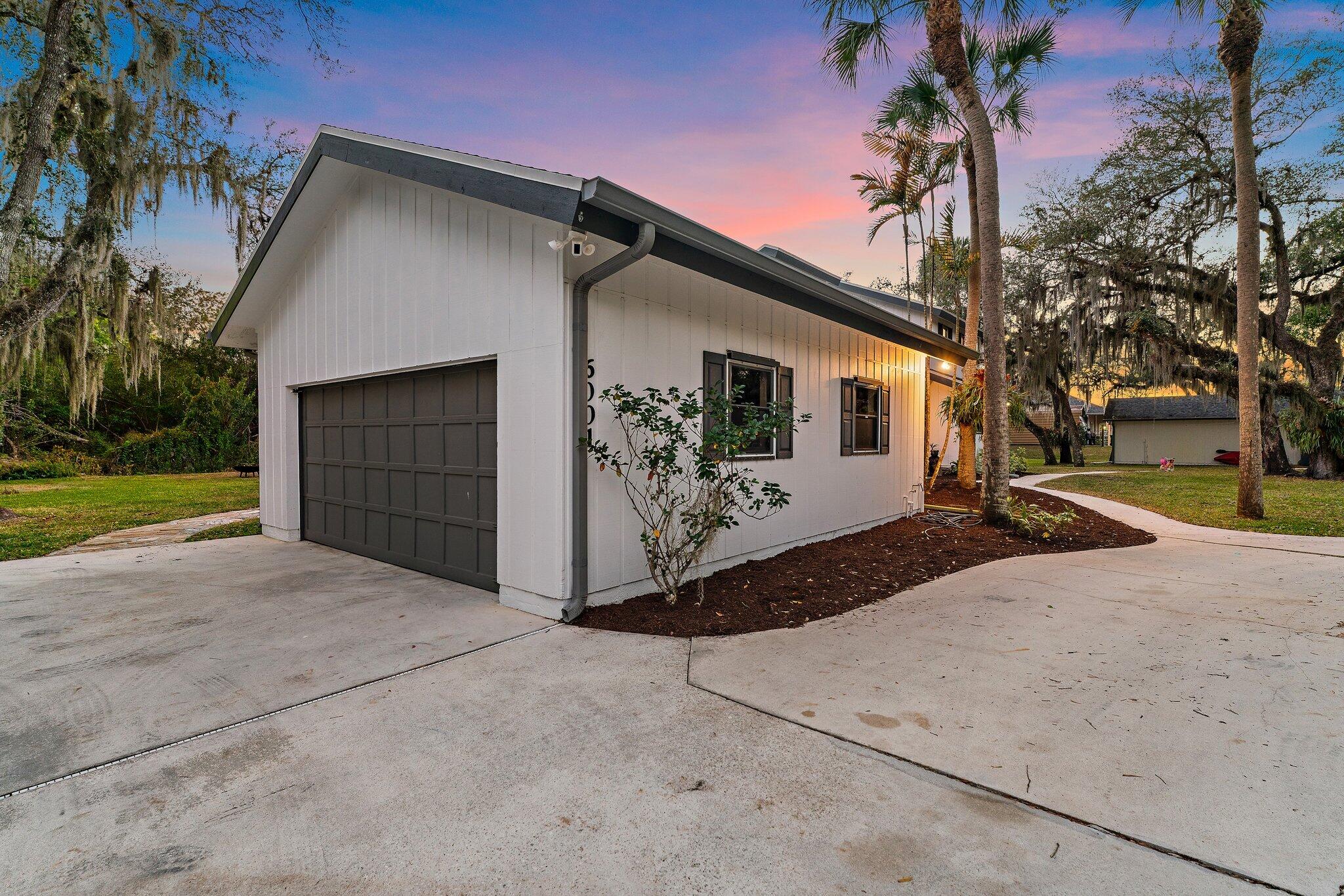 METES AND BOUNDS - Residential