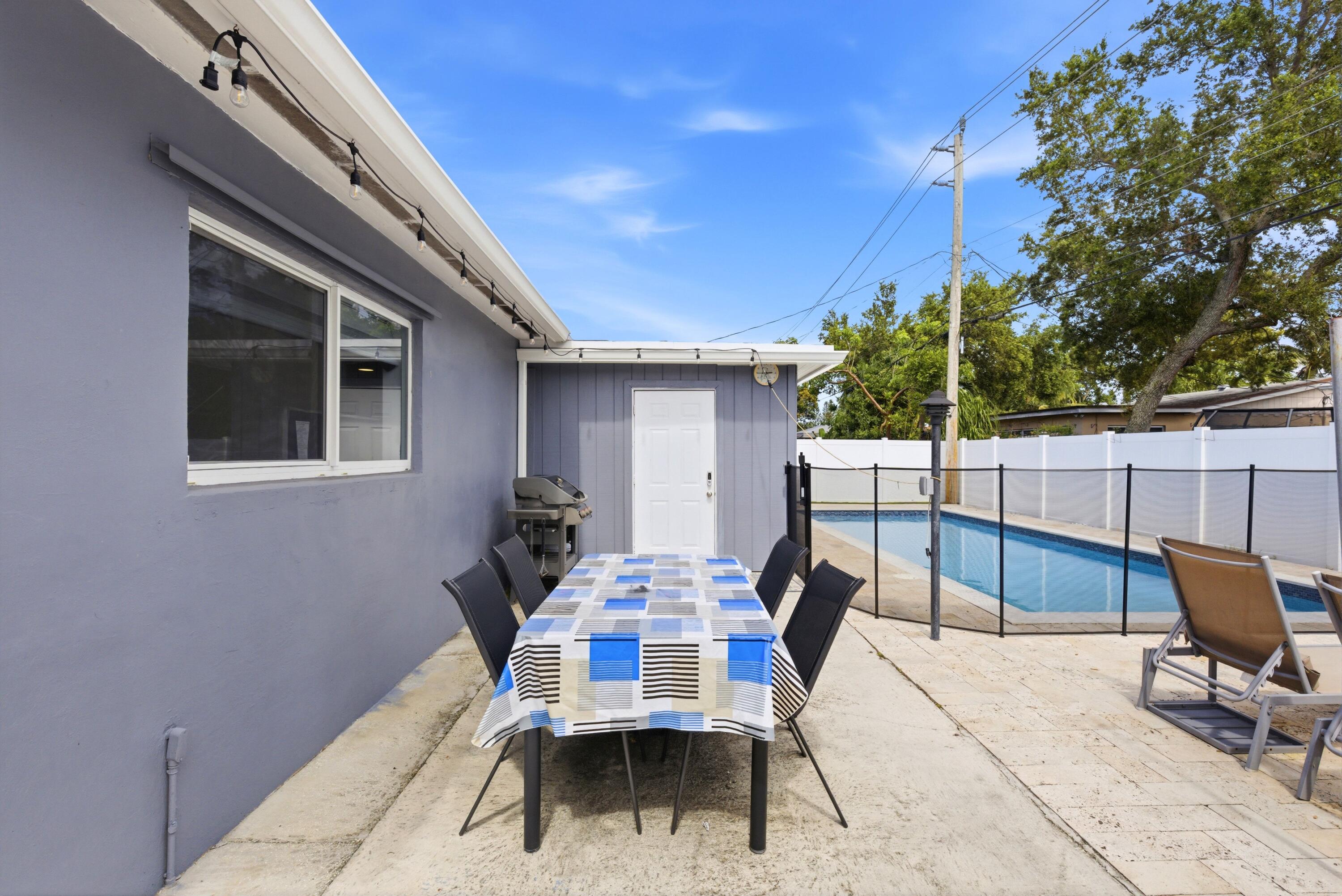 LINWOOD GARDENS - Residential