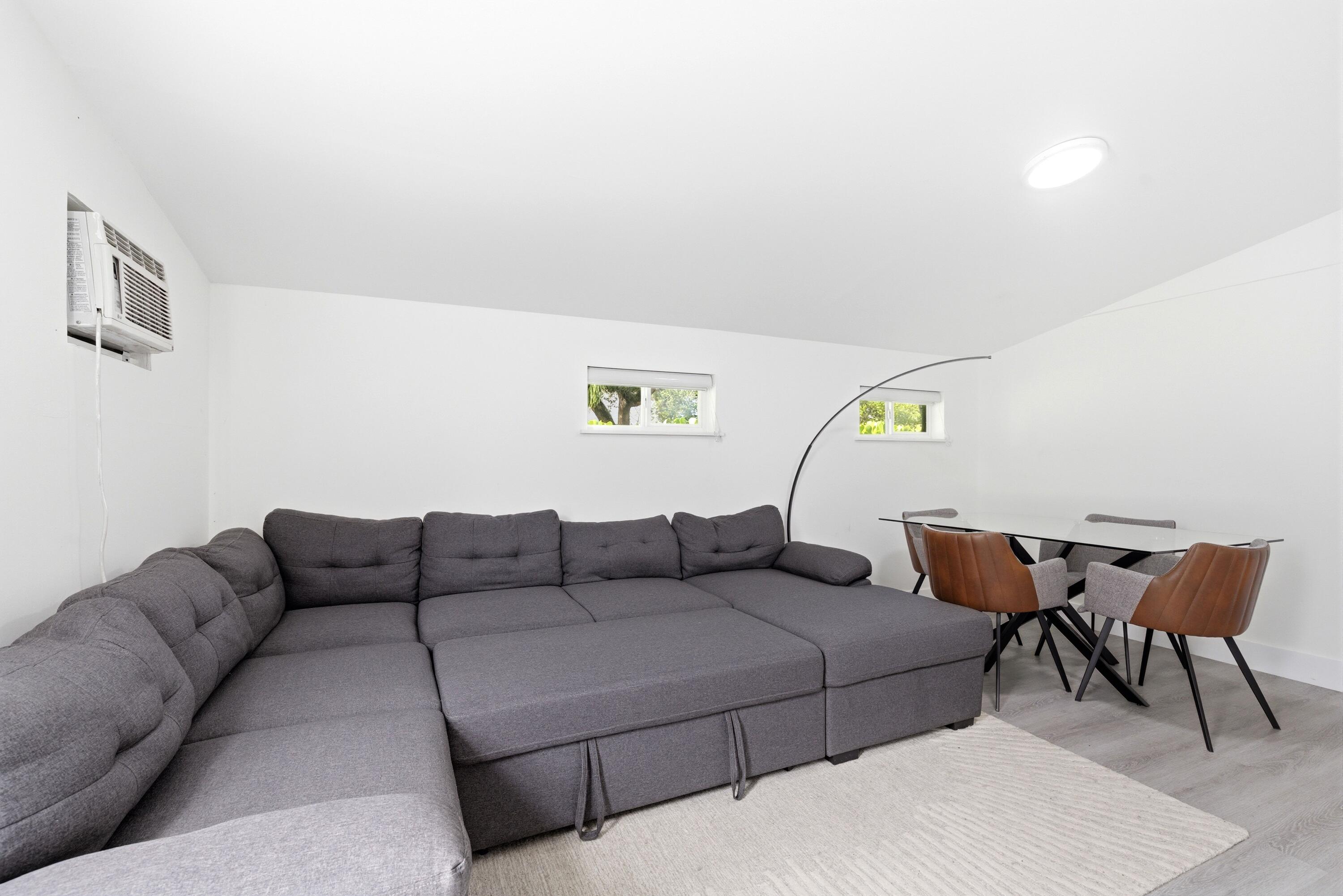 LINWOOD GARDENS - Residential
