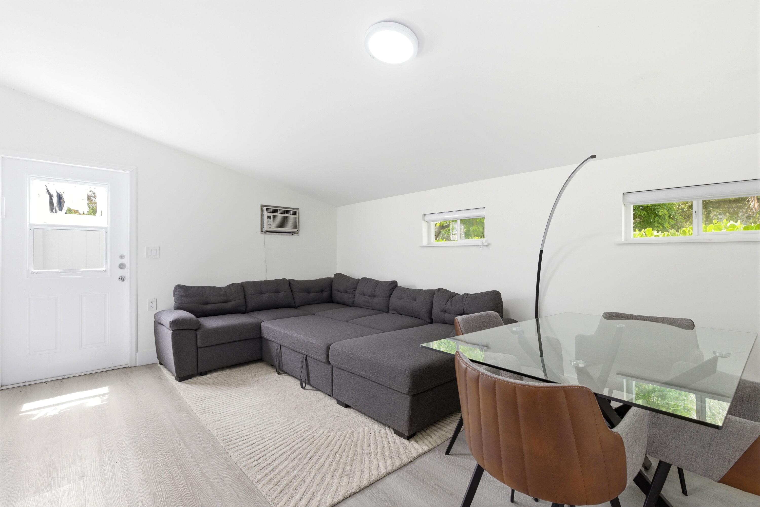 LINWOOD GARDENS - Residential