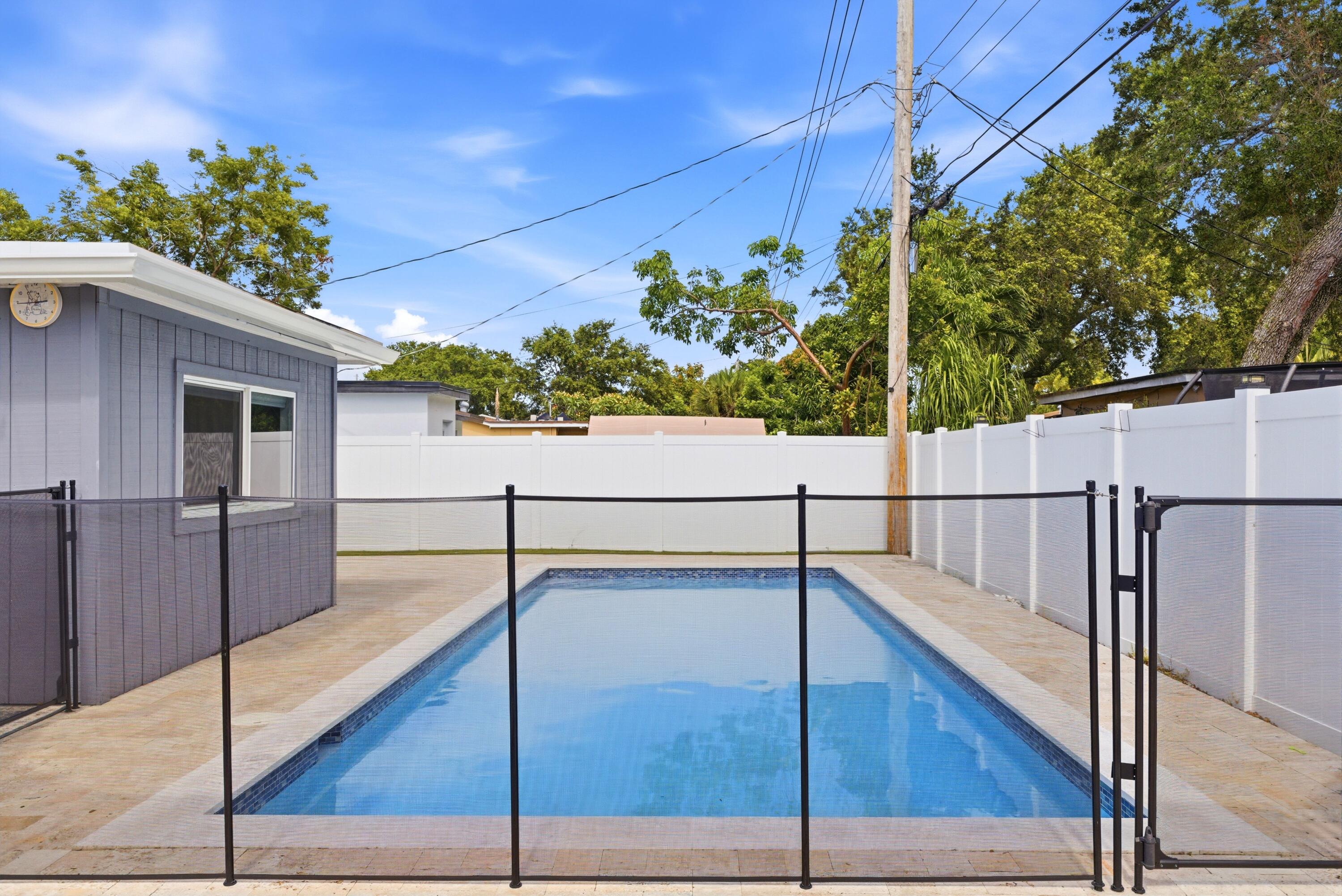 LINWOOD GARDENS - Residential