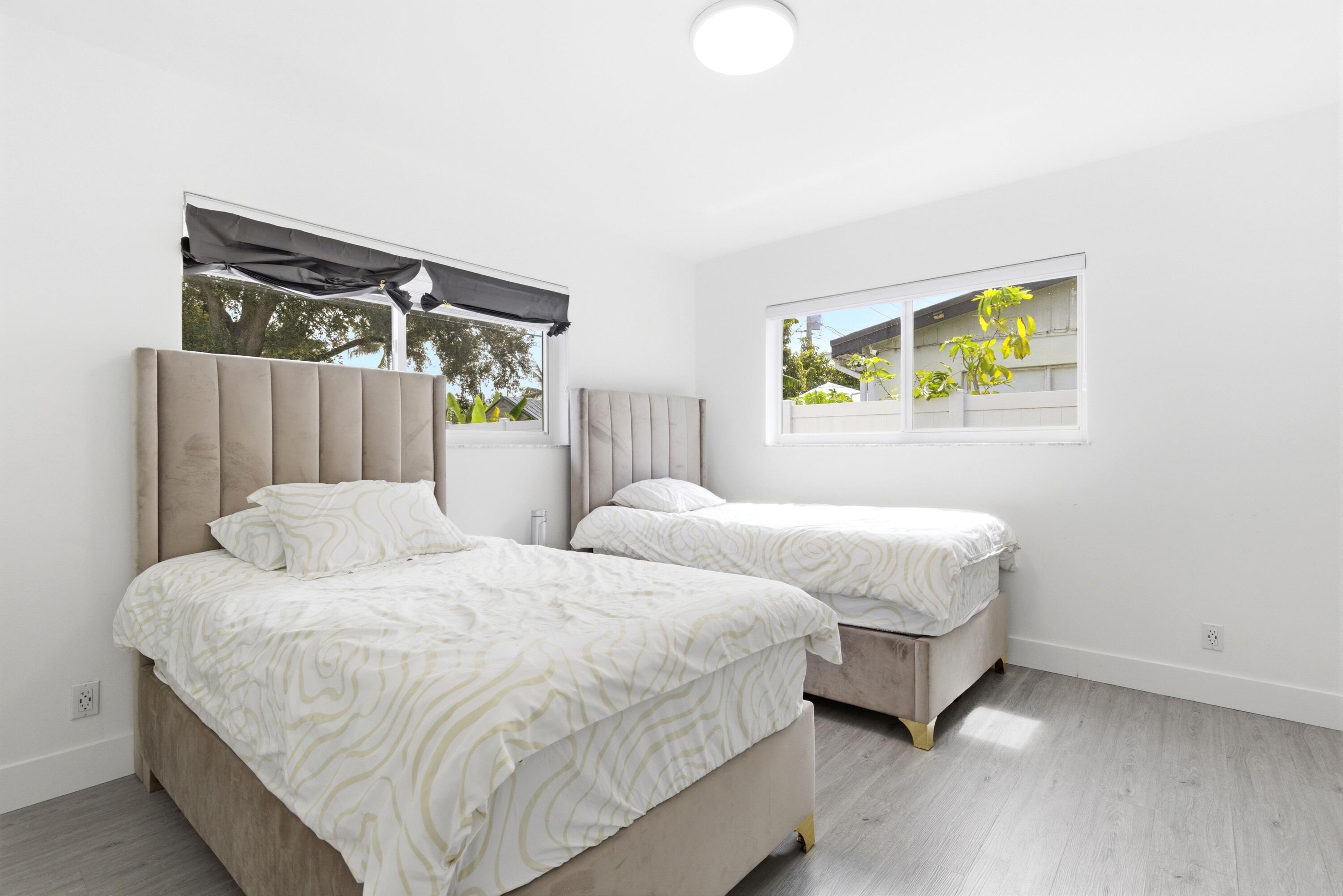 LINWOOD GARDENS - Residential