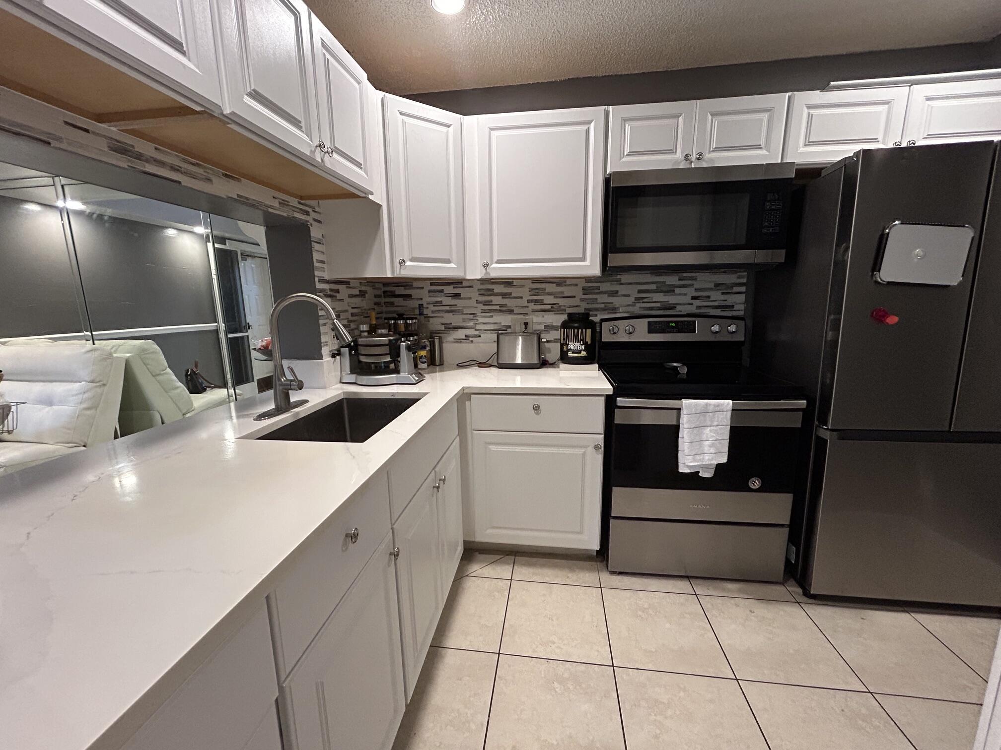 PALM CLUB VILLAGE I CONDO - Residential