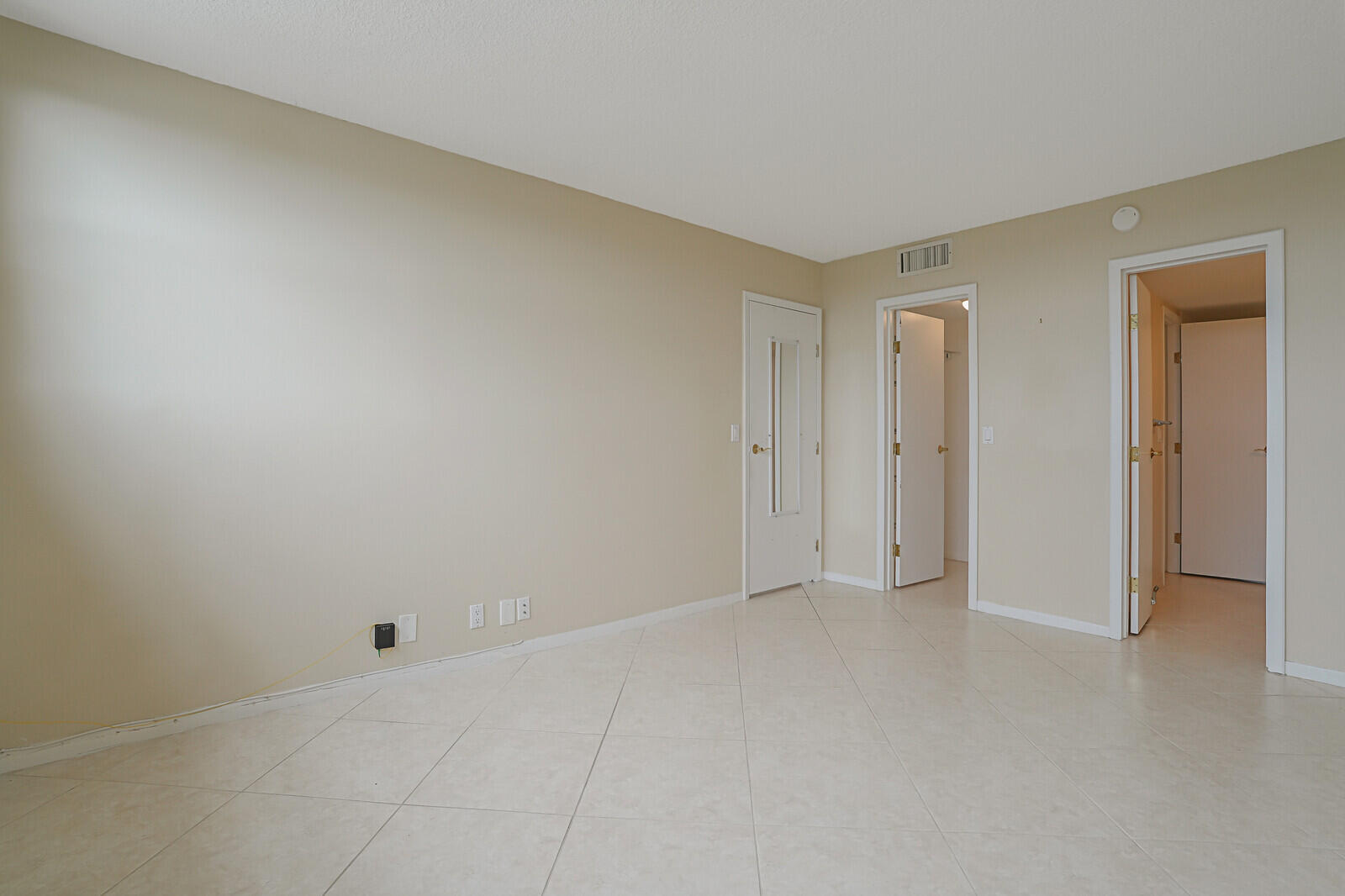 GEMINI CONDO - Residential Lease