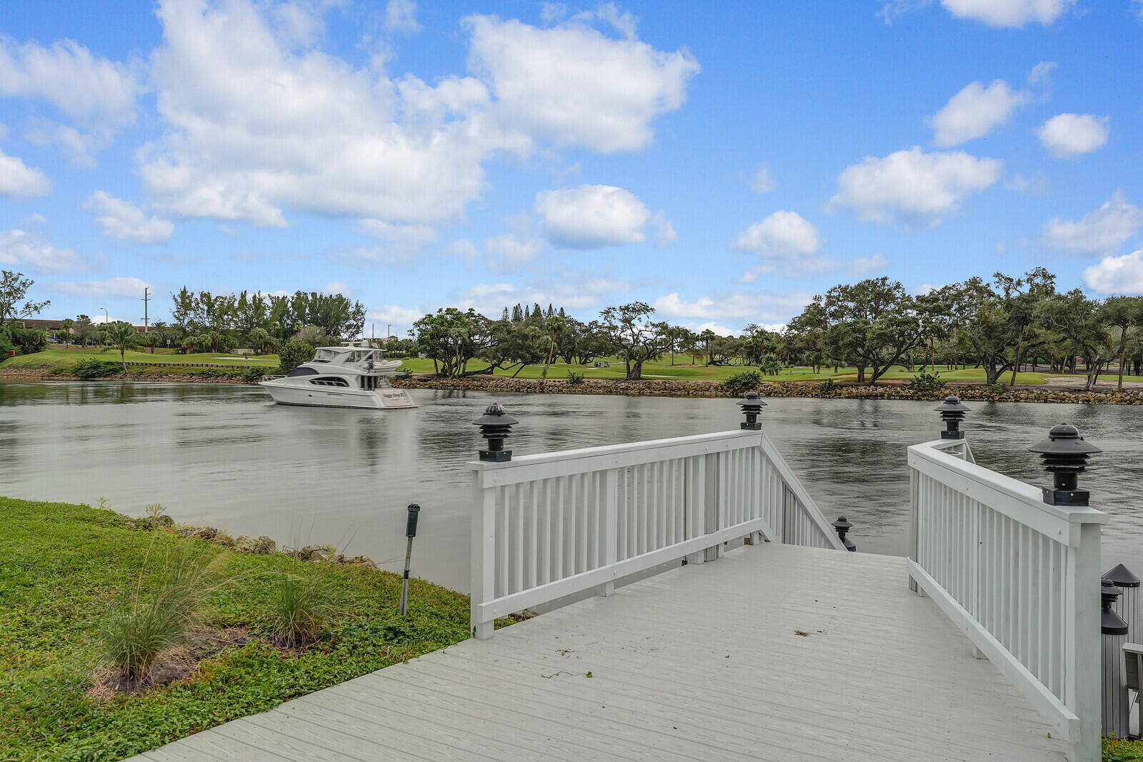 GEMINI CONDO - Residential Lease