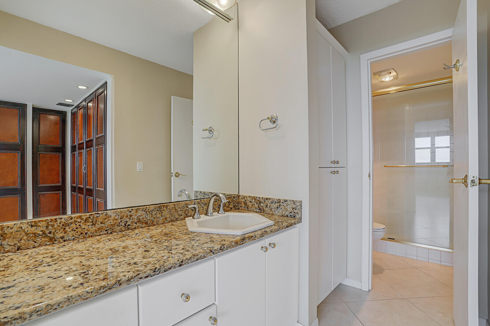 GEMINI CONDO - Residential Lease