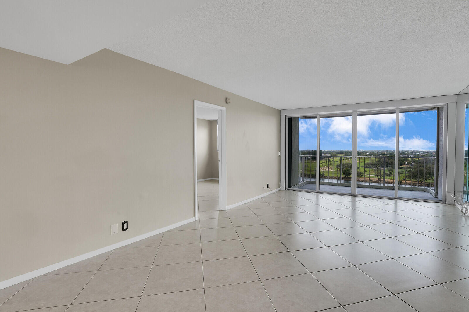 GEMINI CONDO - Residential Lease