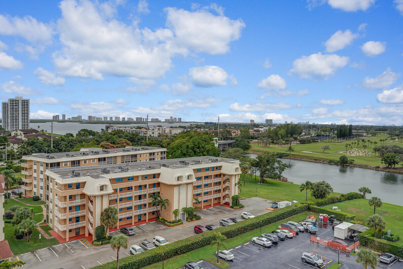 GEMINI CONDO - Residential Lease