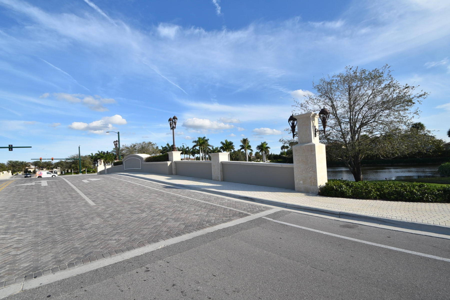 SEVEN BRIDGES - Residential