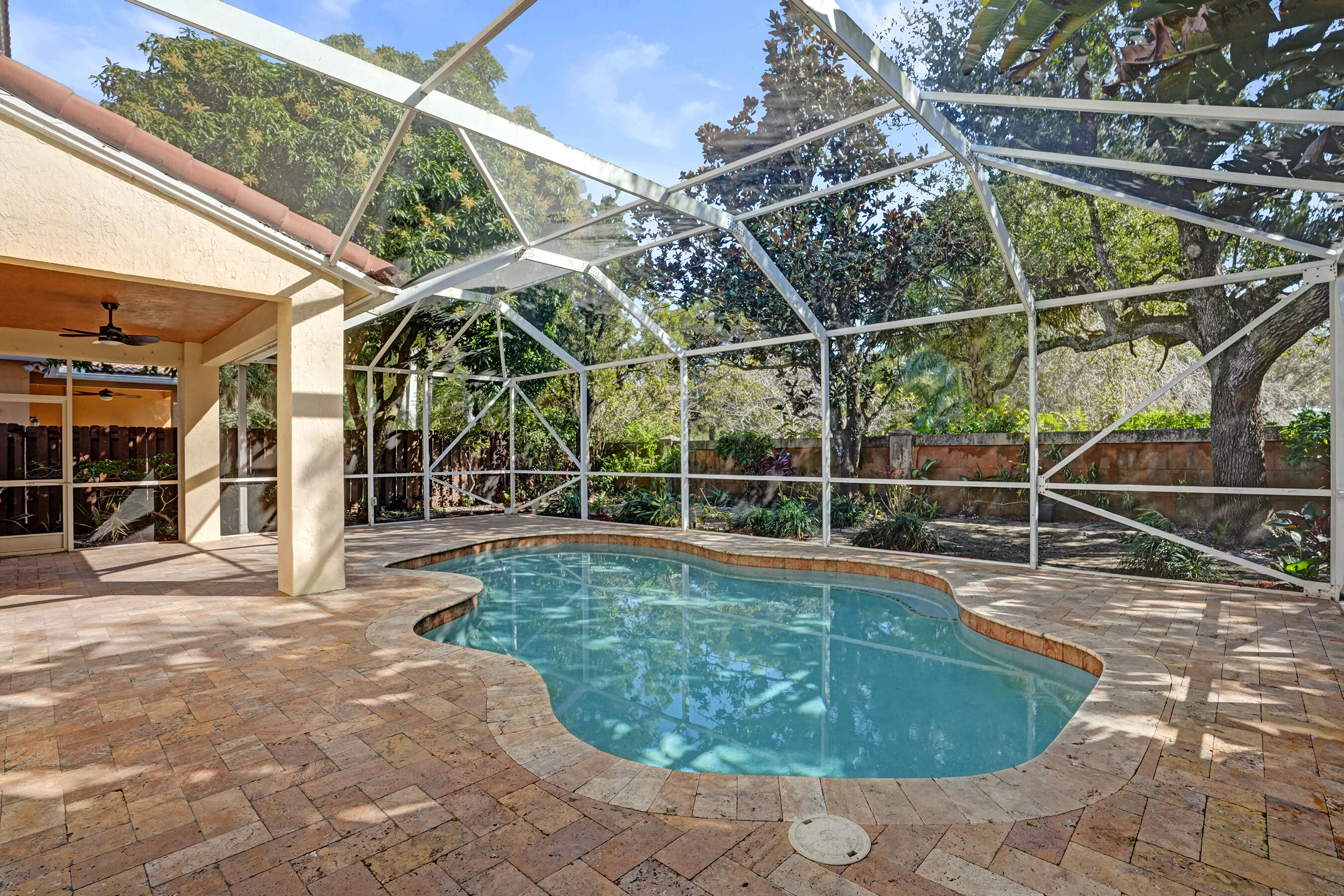 BREEDING PROPERTY - Residential Lease