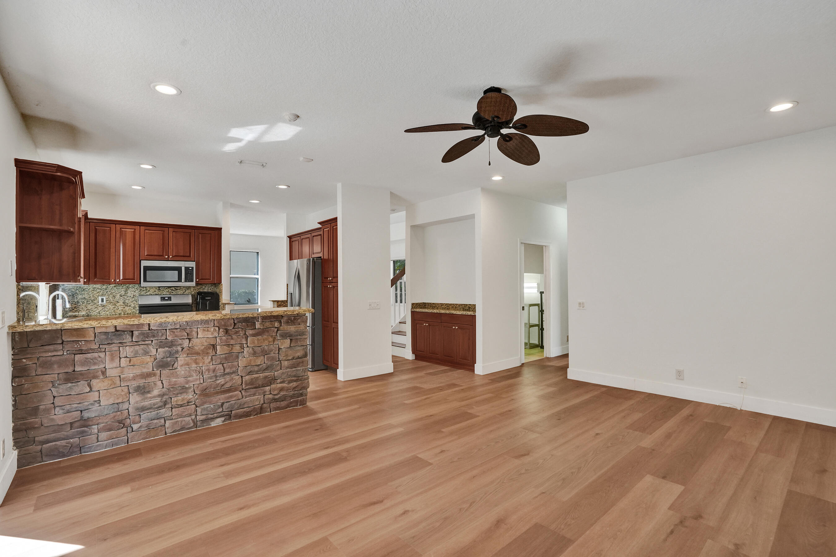 BREEDING PROPERTY - Residential Lease