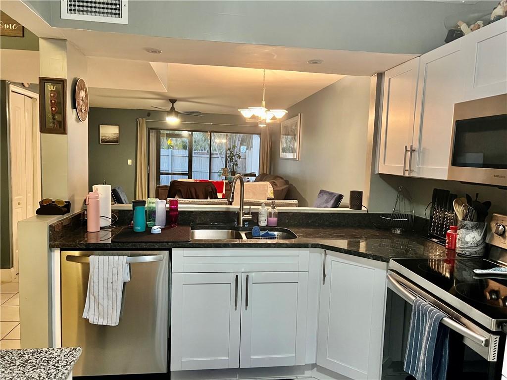 DEL RIO VILLAGE - Residential
