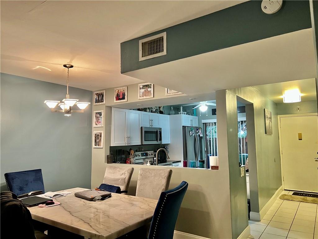 DEL RIO VILLAGE - Residential