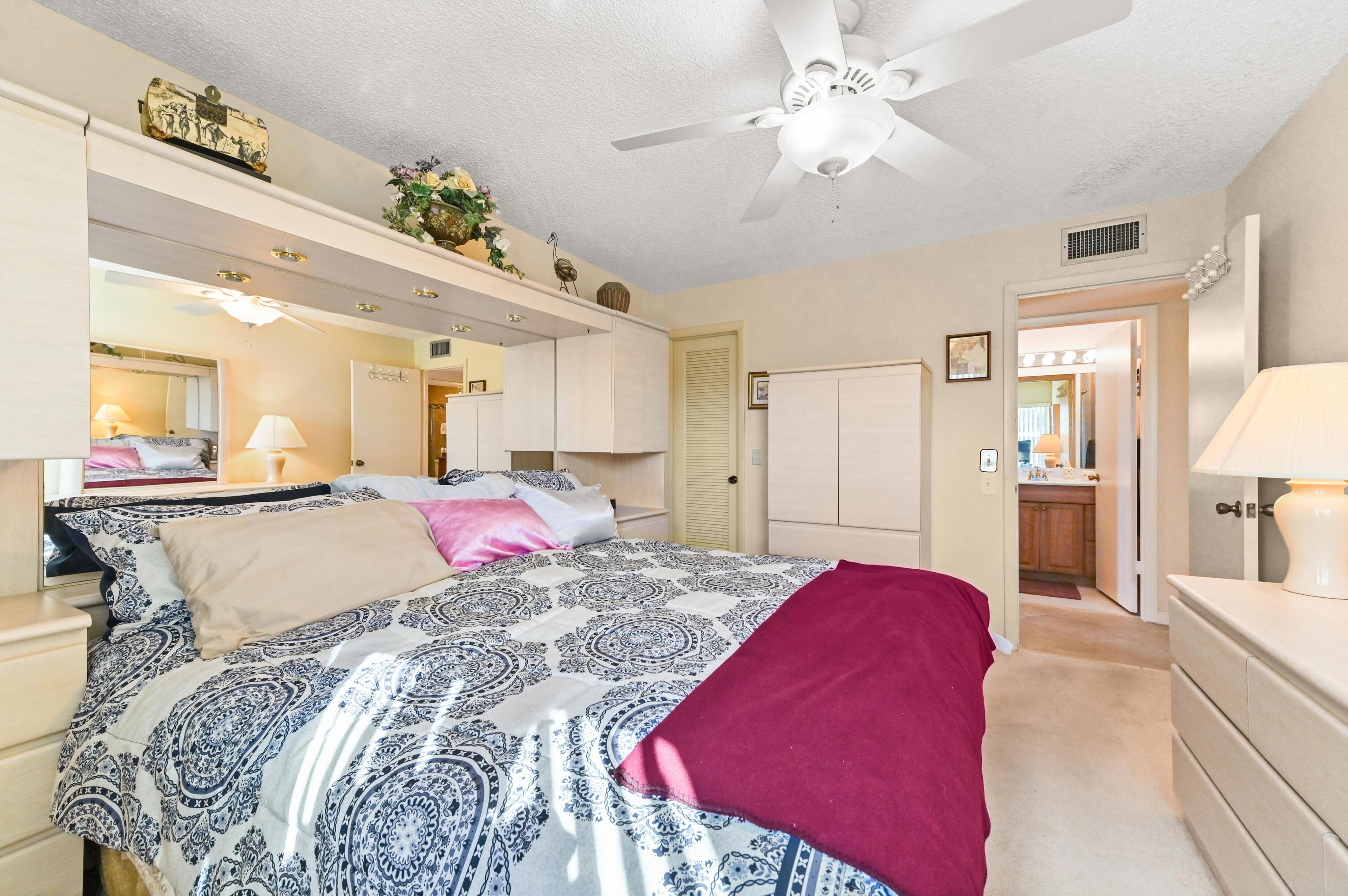 KINGS POINT - Residential