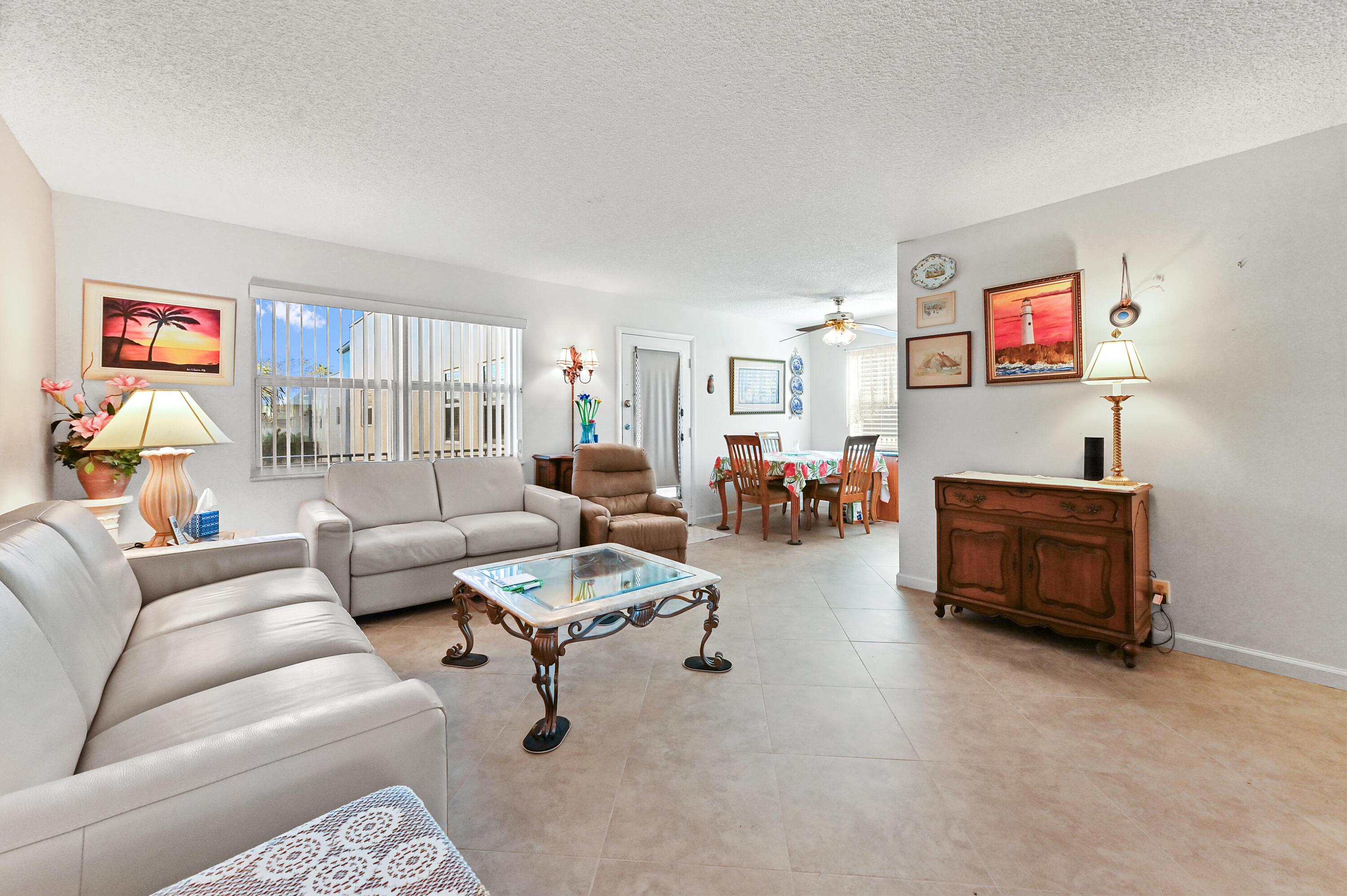 KINGS POINT - Residential