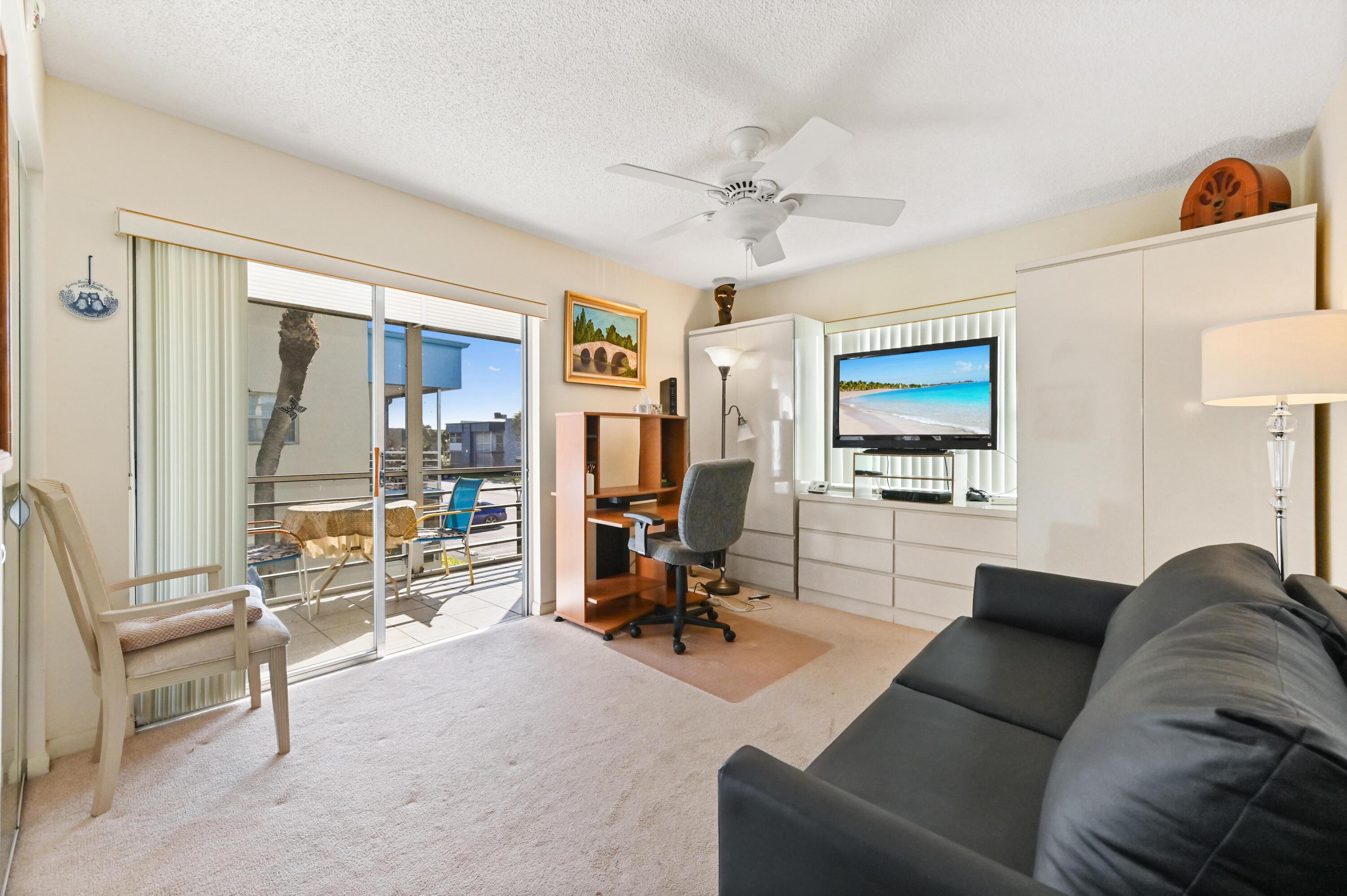 KINGS POINT - Residential