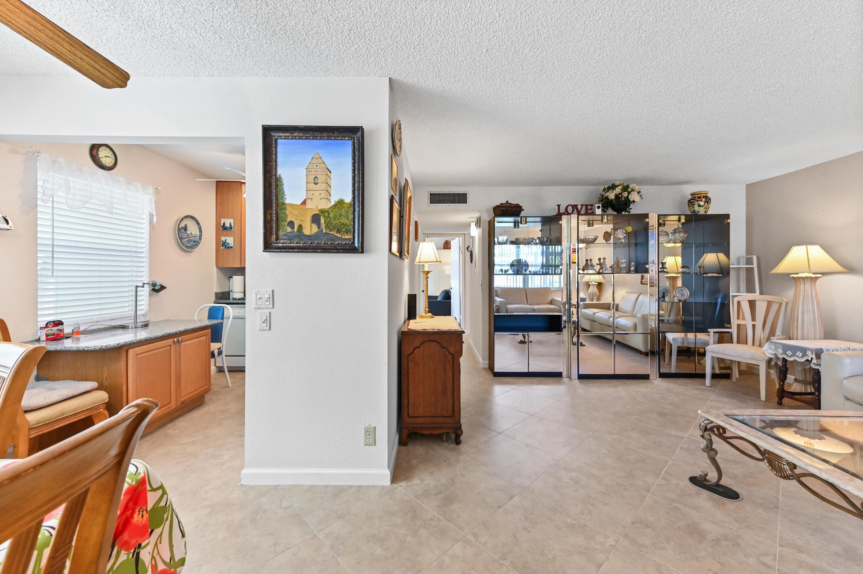 KINGS POINT - Residential