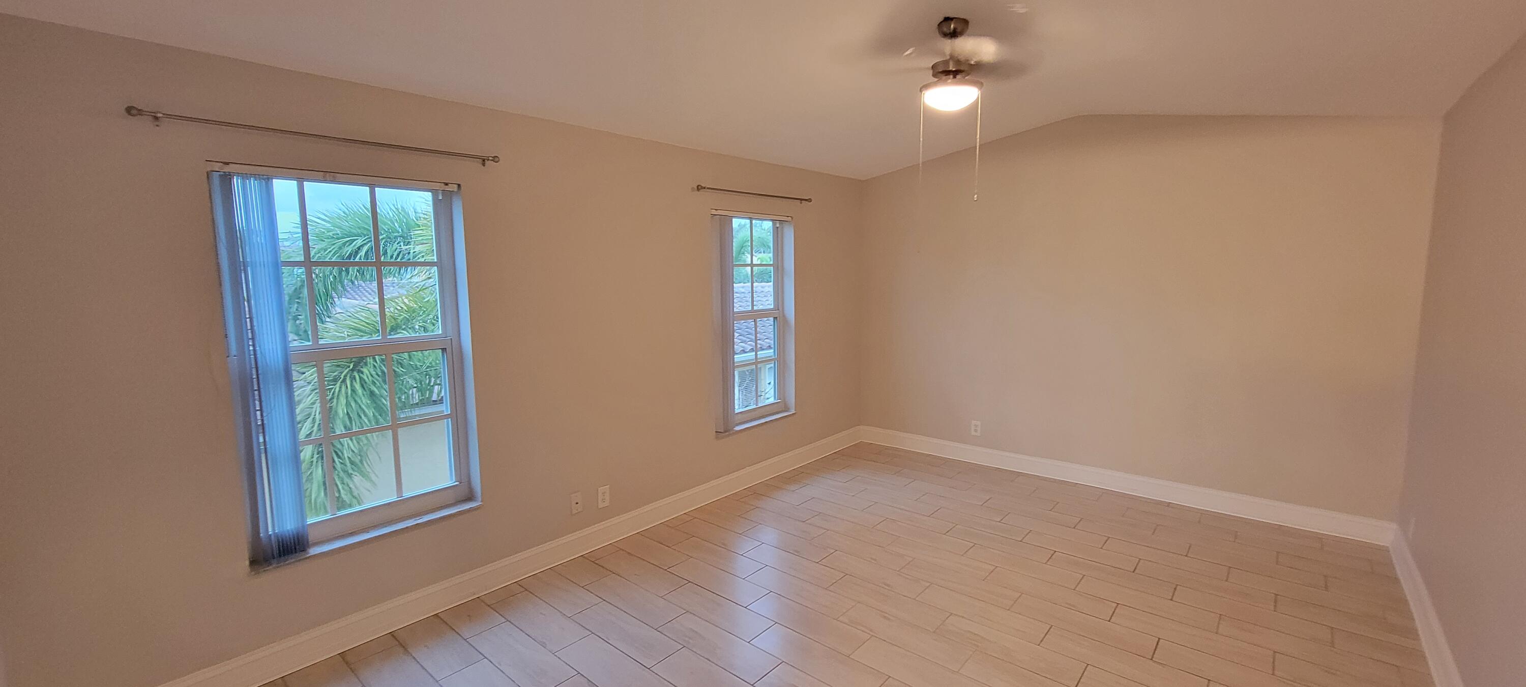 BAY REACH CONDO - Residential
