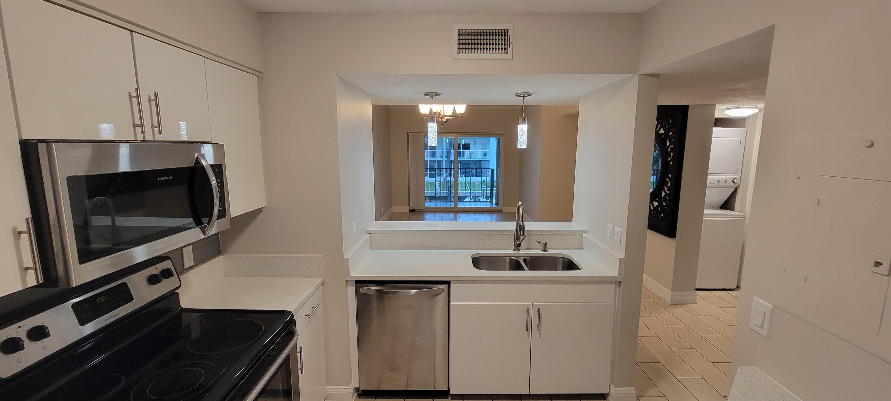 BAY REACH CONDO - Residential