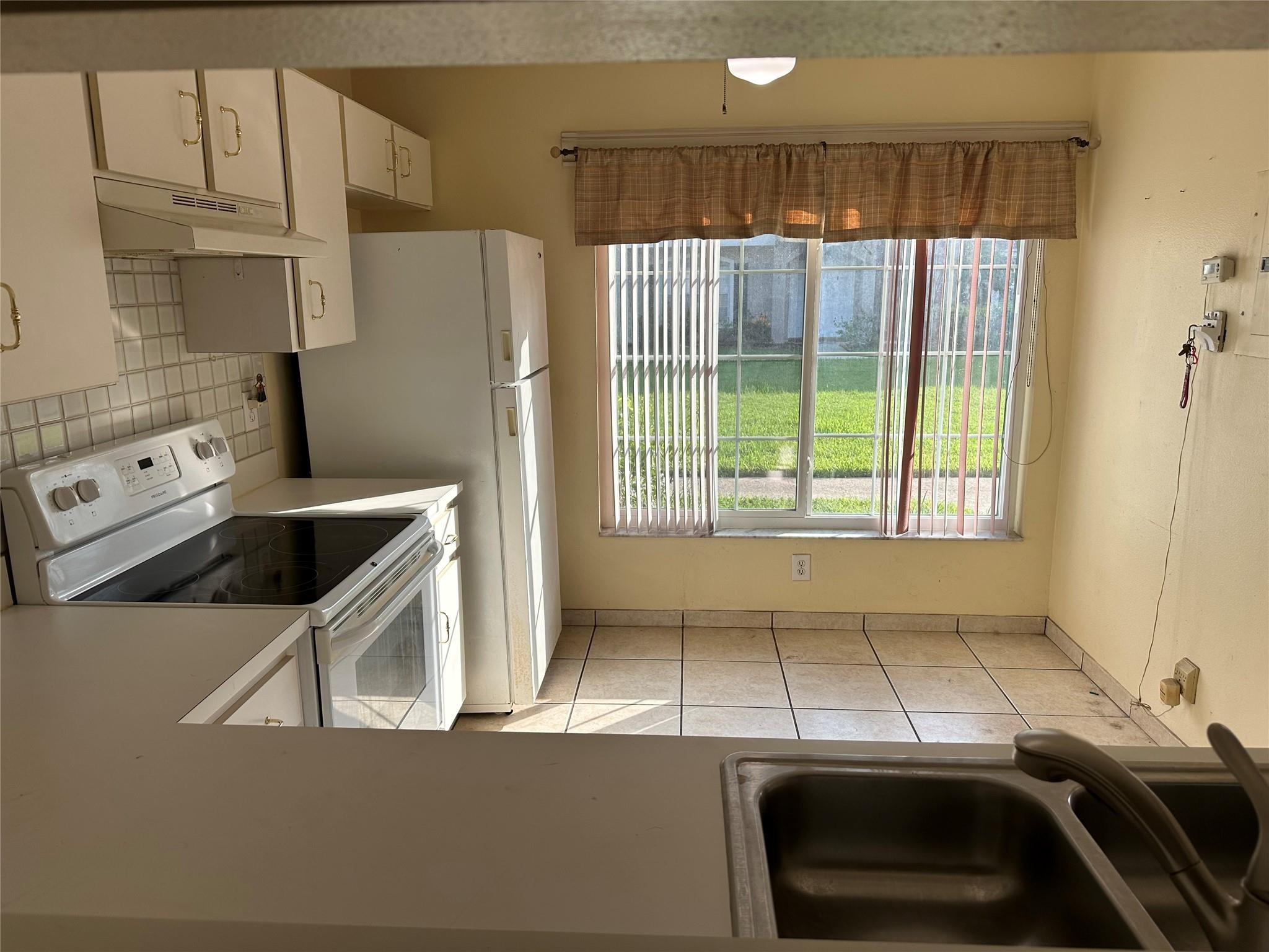 Colony Courts II - Residential