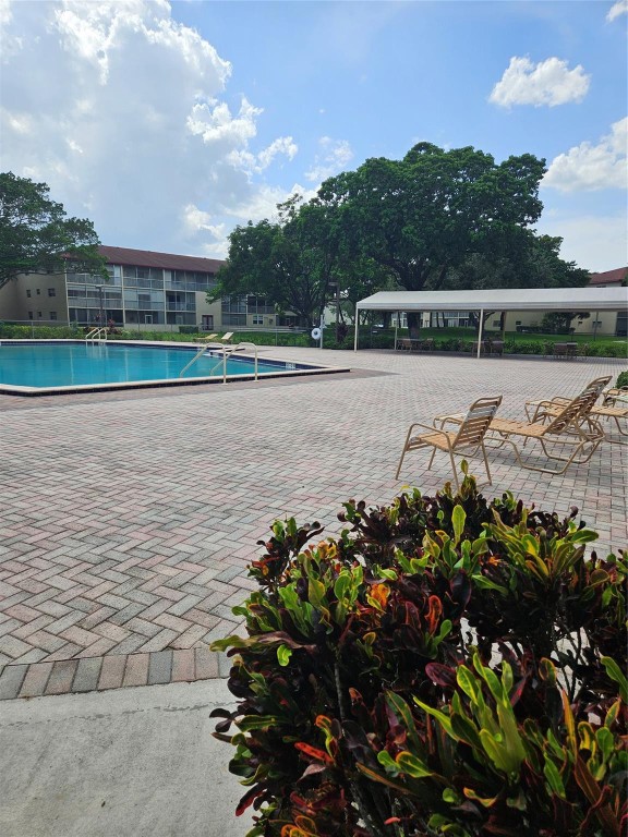 NEW HAMPTON - Residential