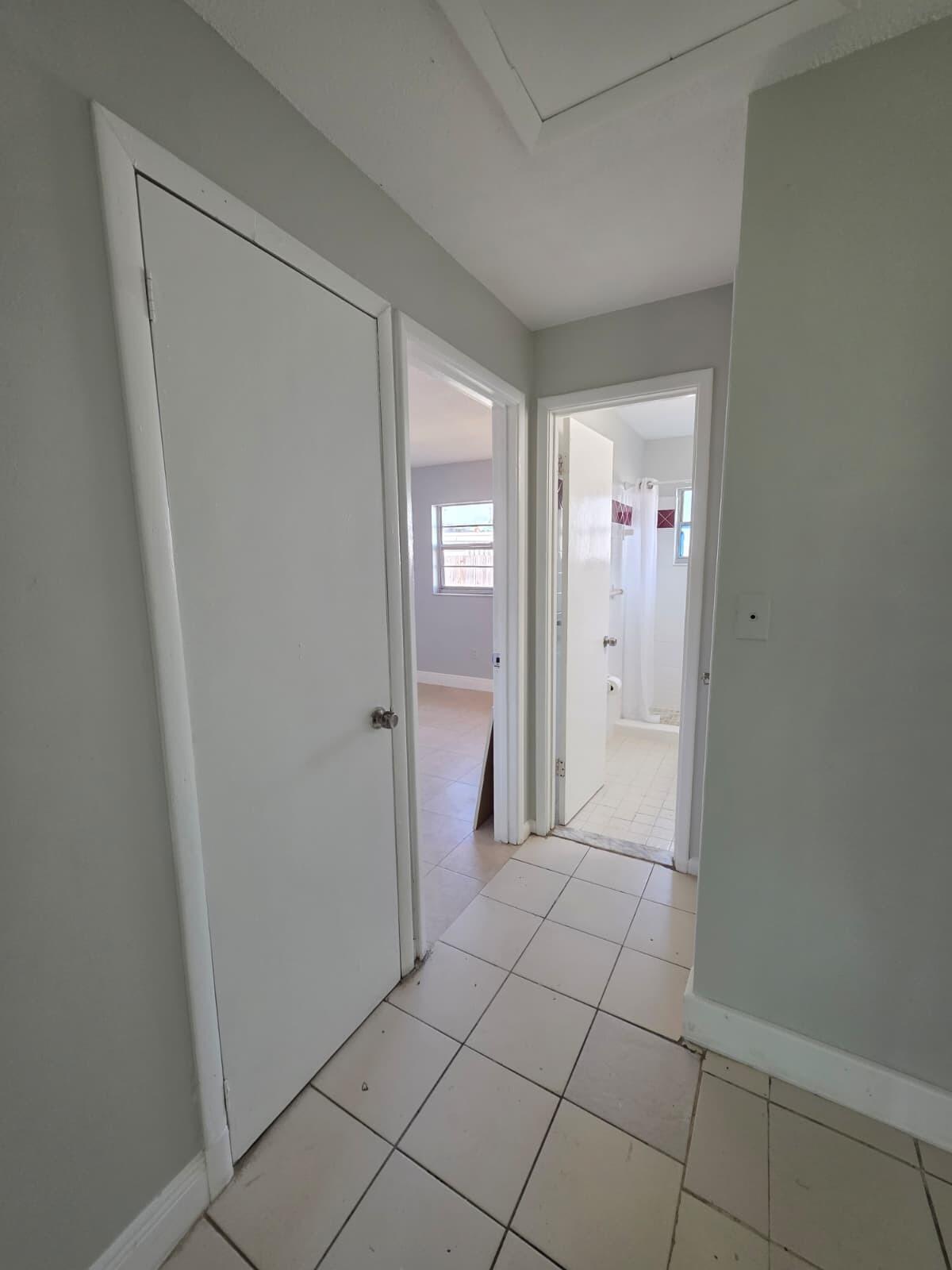 MODEL LAND CO - Residential Lease