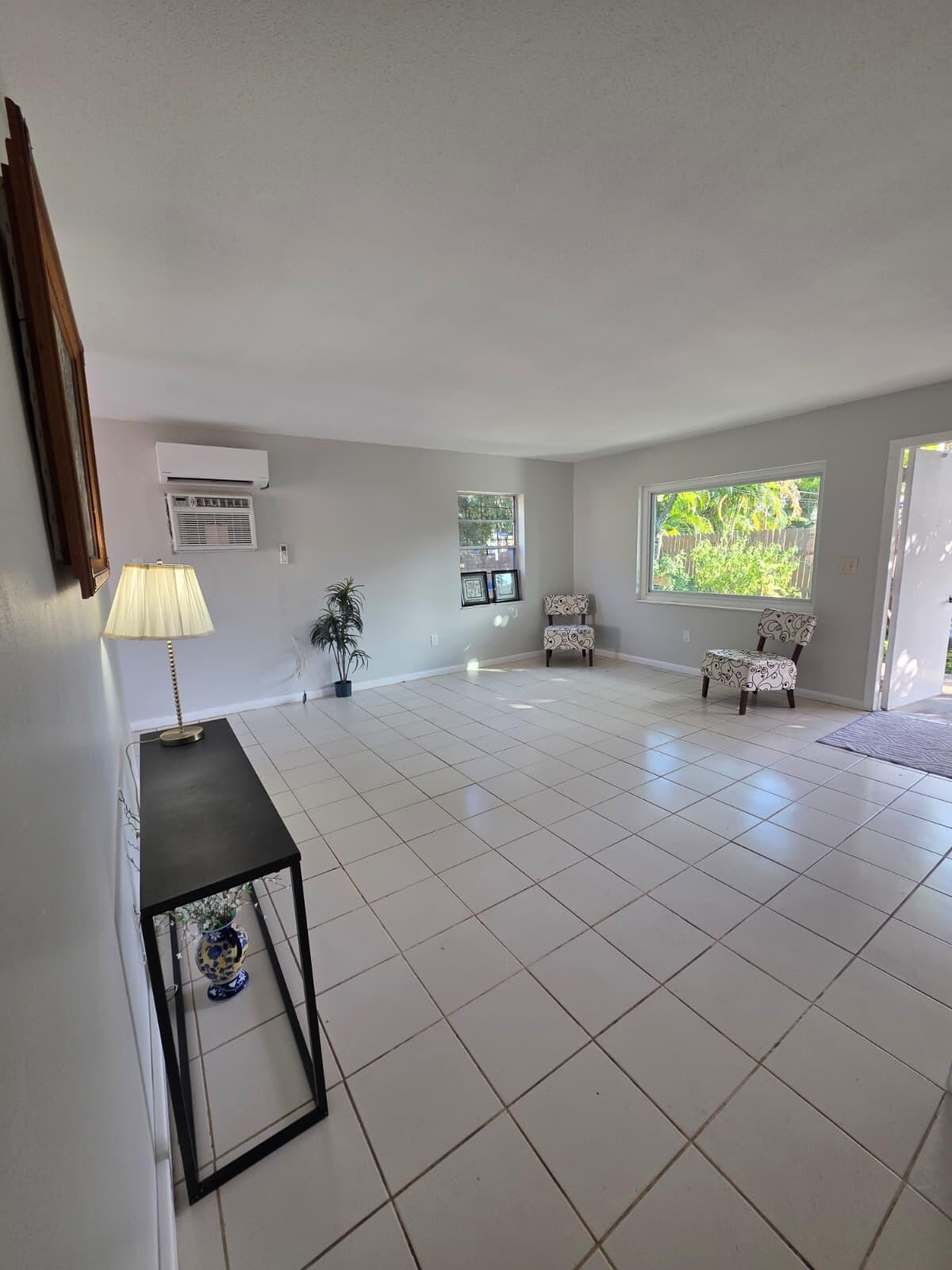 MODEL LAND CO - Residential Lease